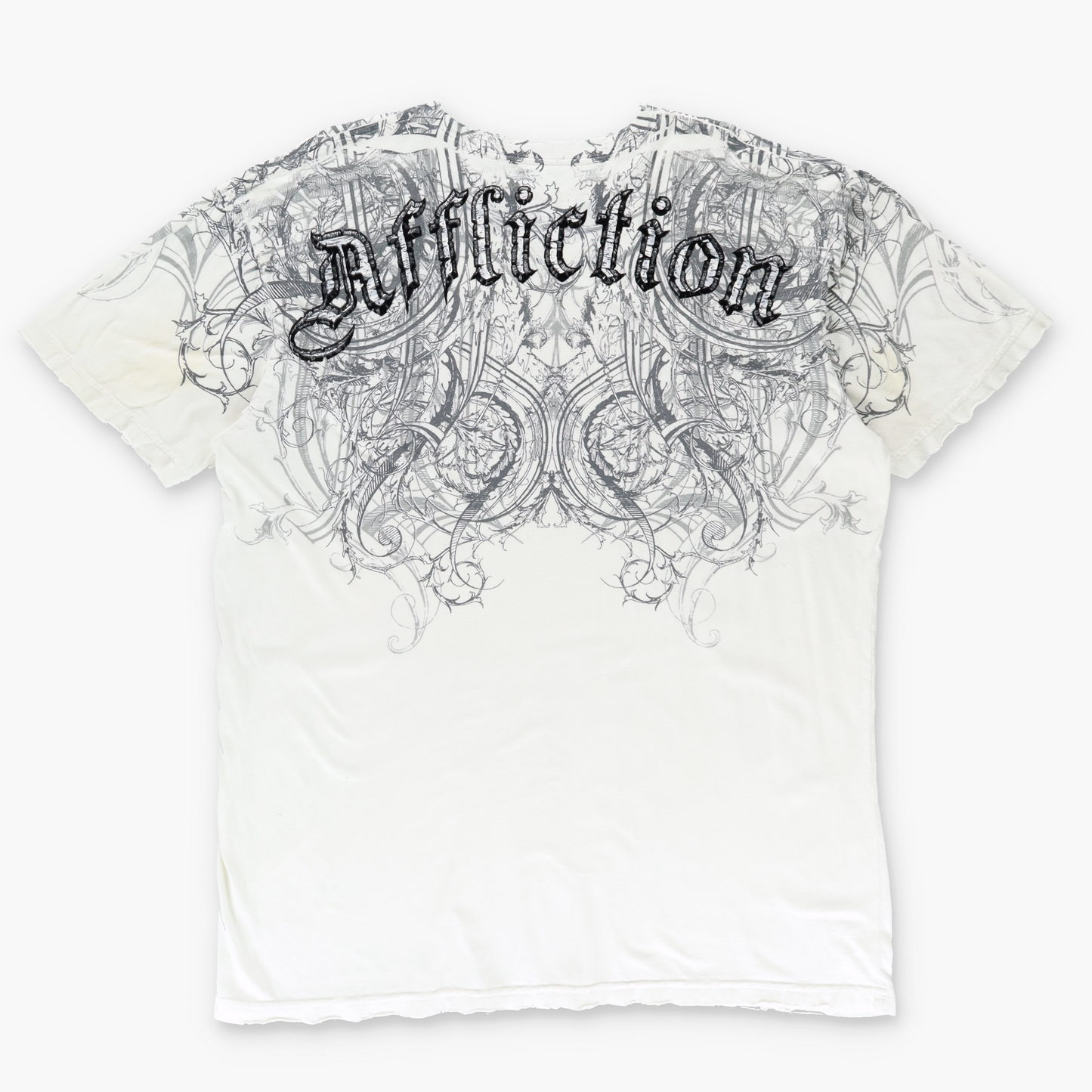 AFFLICTION Y2K Spell Out Logo Distressed Hem Gothic White Tee (XL)