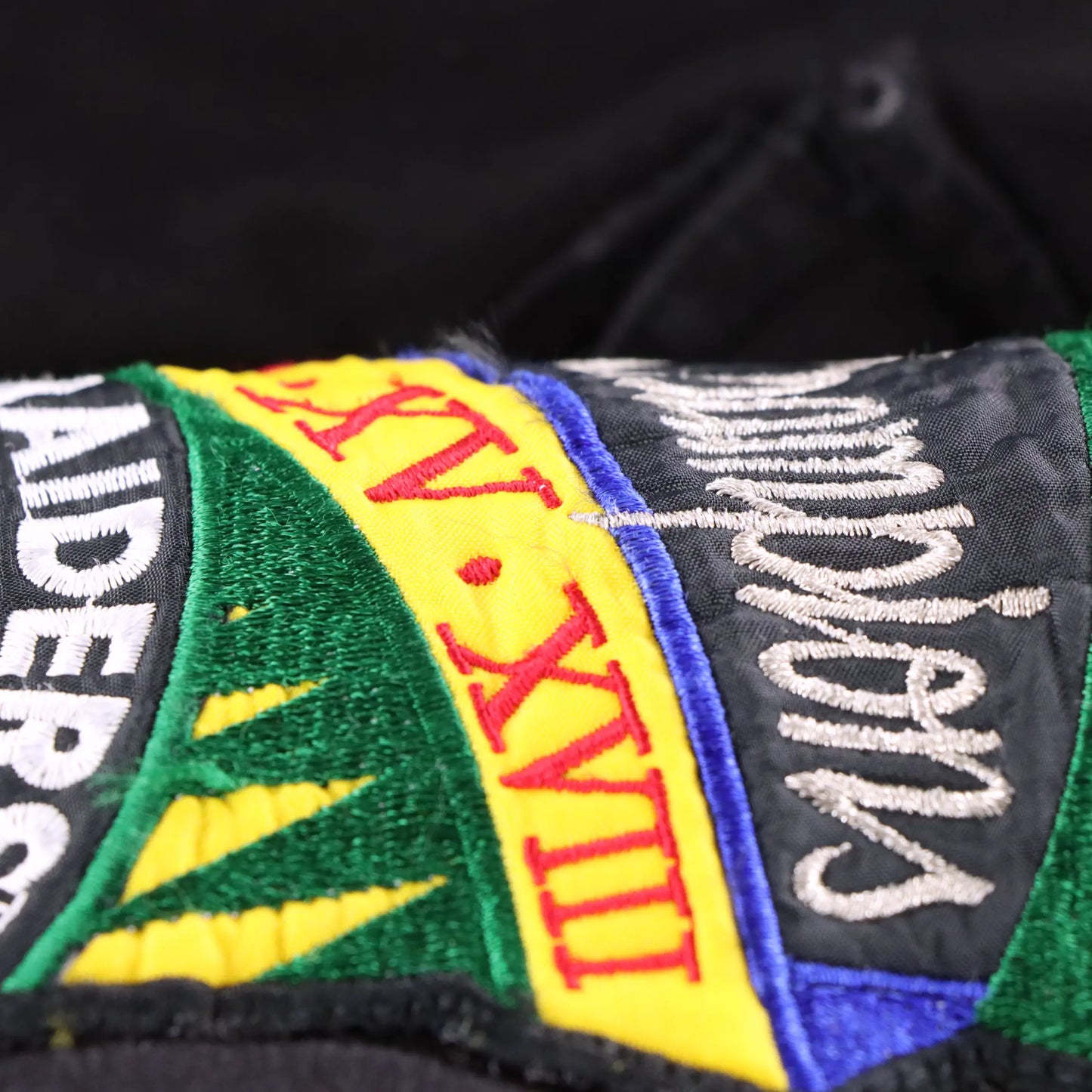 LAS VEGAS RAIDERS NFL Embroidered Black Football Jacket (L-XL) Vintage Sole Melbourne