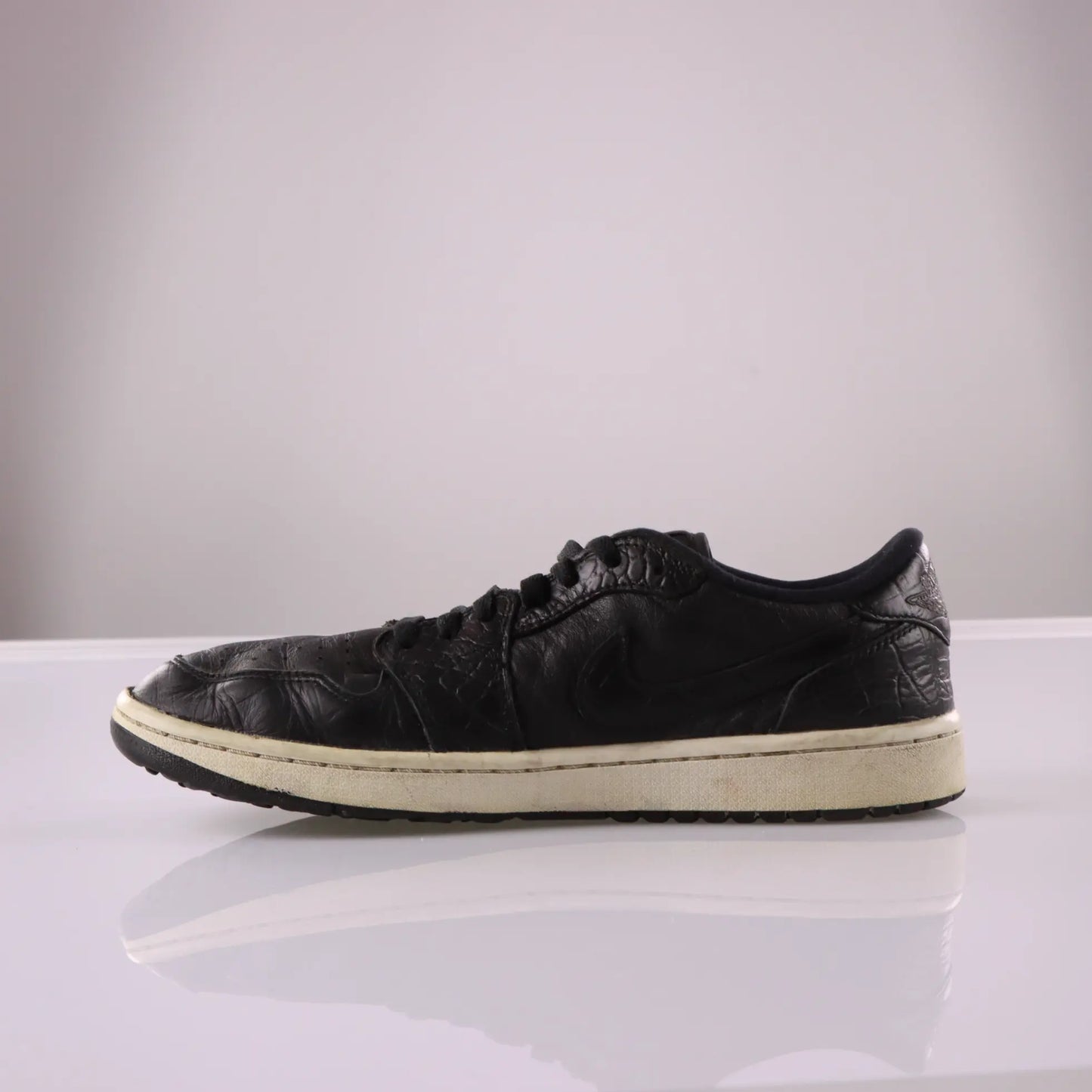 NIKE Air Jordan Golf Black Crocodile Low Sneakers (9.5) Vintage Sole Melbourne