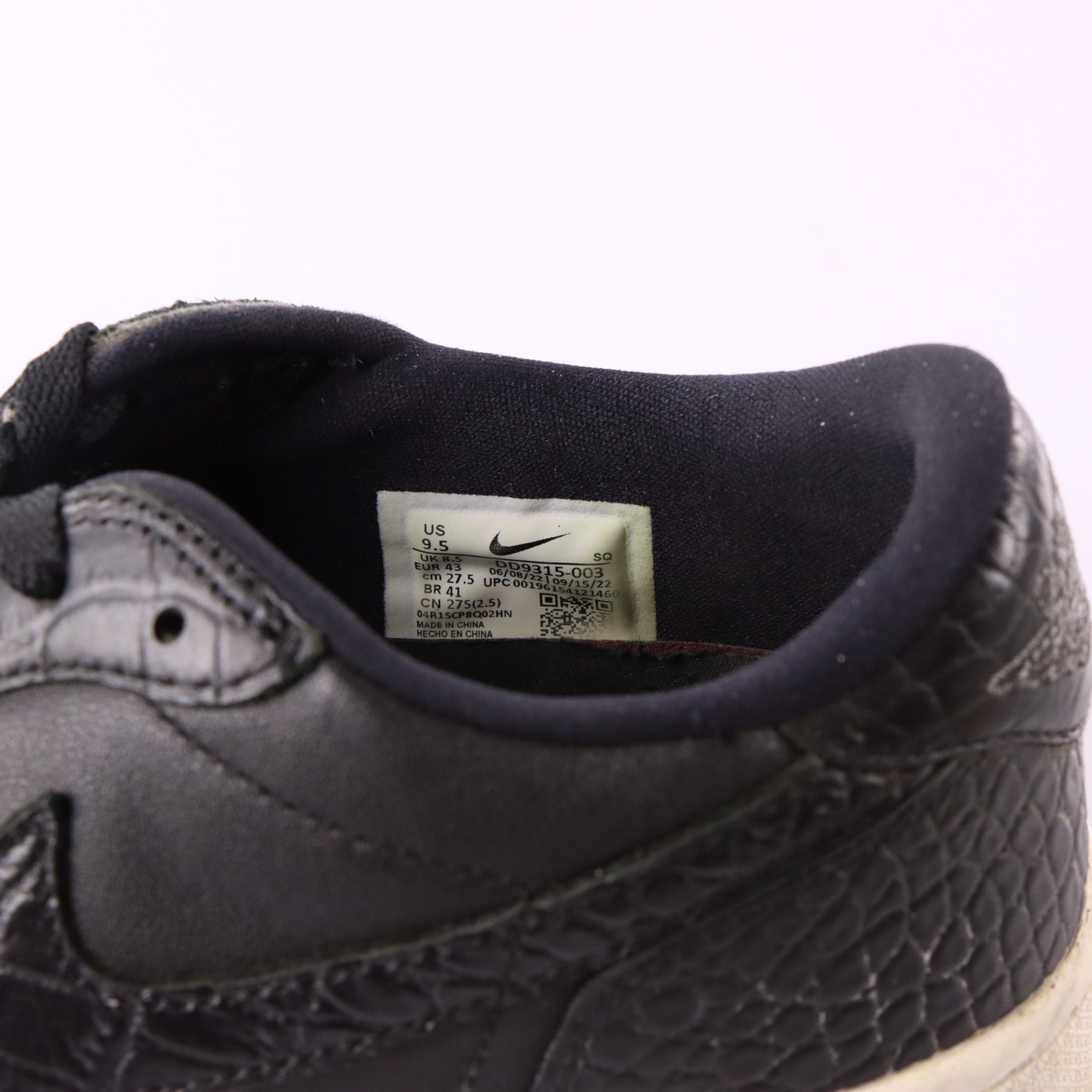 NIKE Air Jordan Golf Black Crocodile Low Sneakers (9.5)