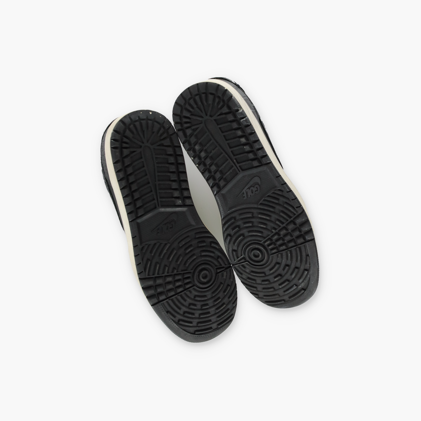 NIKE Air Jordan Golf Black Crocodile Low Sneakers (9.5)