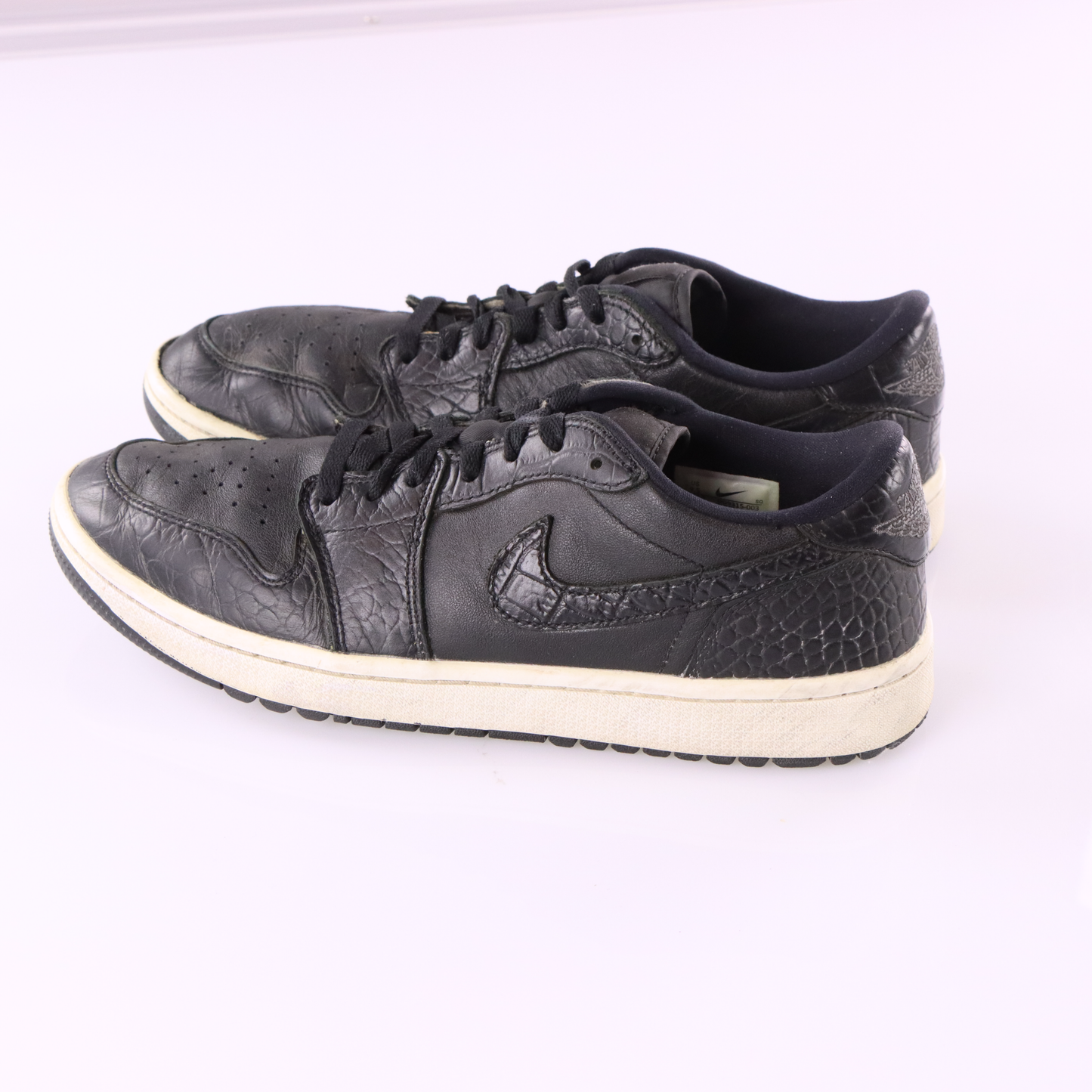 NIKE Air Jordan Golf Black Crocodile Low Sneakers (9.5)