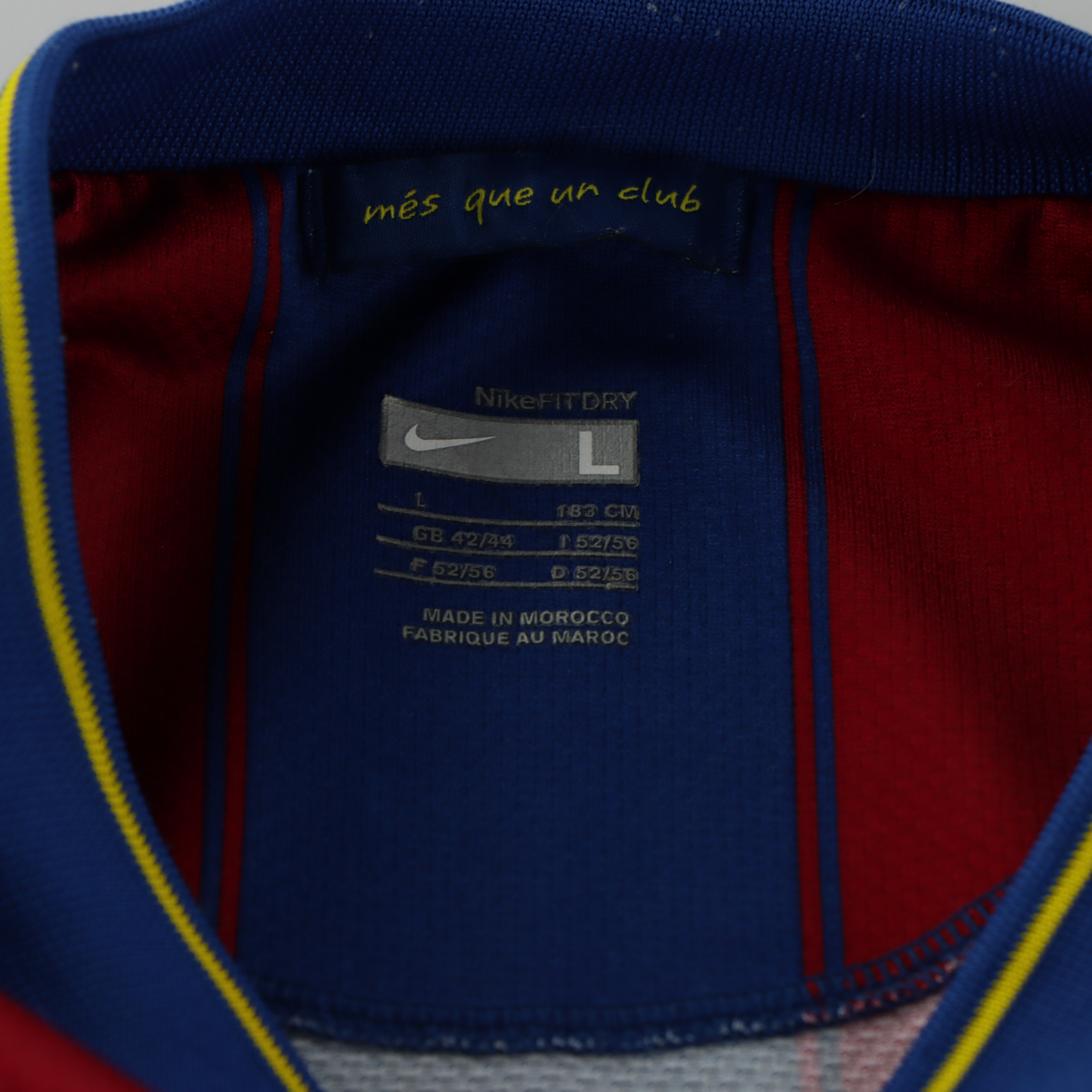 NIKE Barcelona 2009/2010 Home Embroidered Logo Soccer Jersey (M)