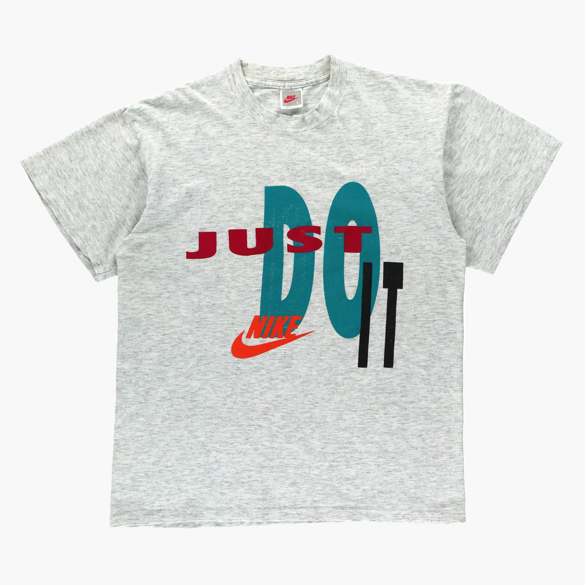 NIKE "Just Do It" Colourful Retro Slogan Graphic Single Stitch Light Grey T-Shirt USA Made (M-L) - Vintage Sole Melbourne