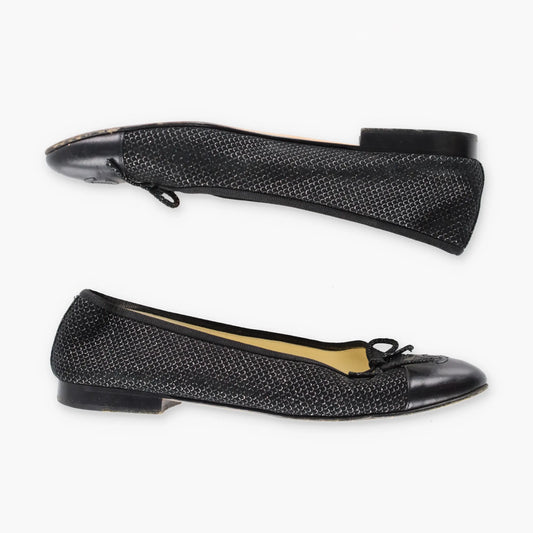 CHANEL Signature 'CC' Logo Black & Silver Italian Made Ballet Flats (38.5) - Vintage Sole Melbourne