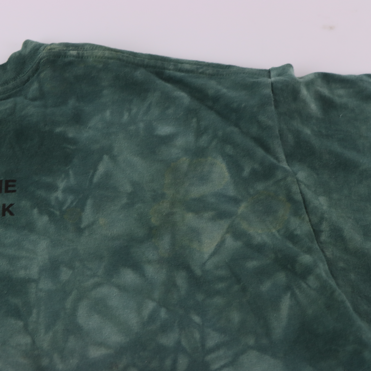 THE MOUNTAIN 'Yellowstone National Park' Wolf Graphic T-Shirt (L)
