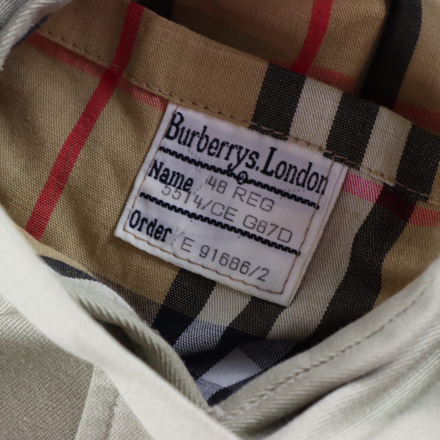 Vintage BURBERRY Khaki Beige Trench Coat England Made (48 REG)