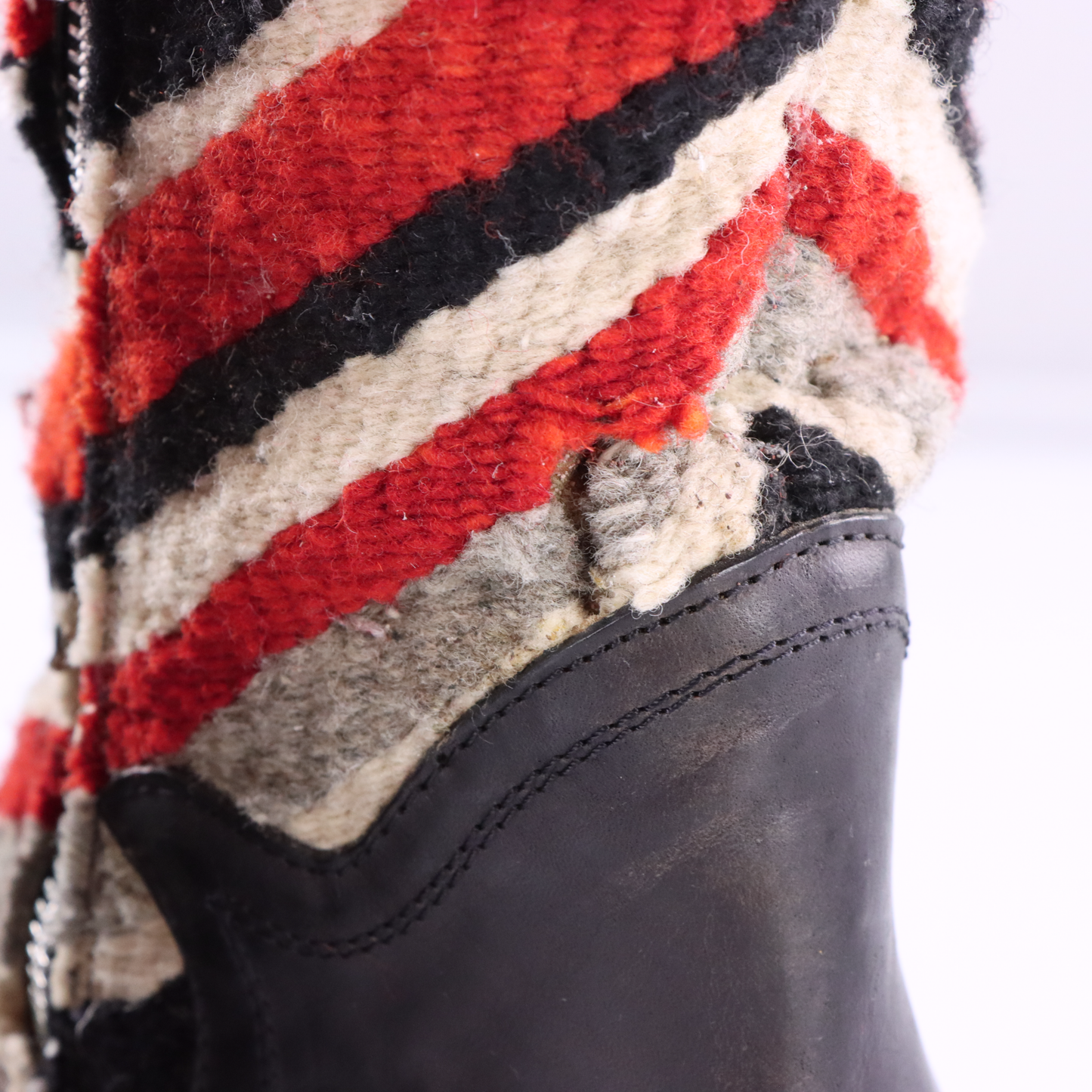 FREEBIRD BY STEVEN 'Cabal' Quilted Blanket & Leather Boots (39)