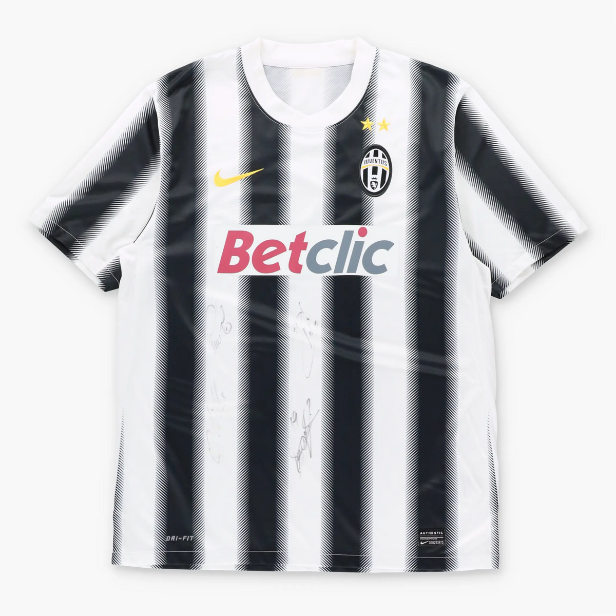 NIKE Juventus 2011/2012 Signed Home Jersey (L)