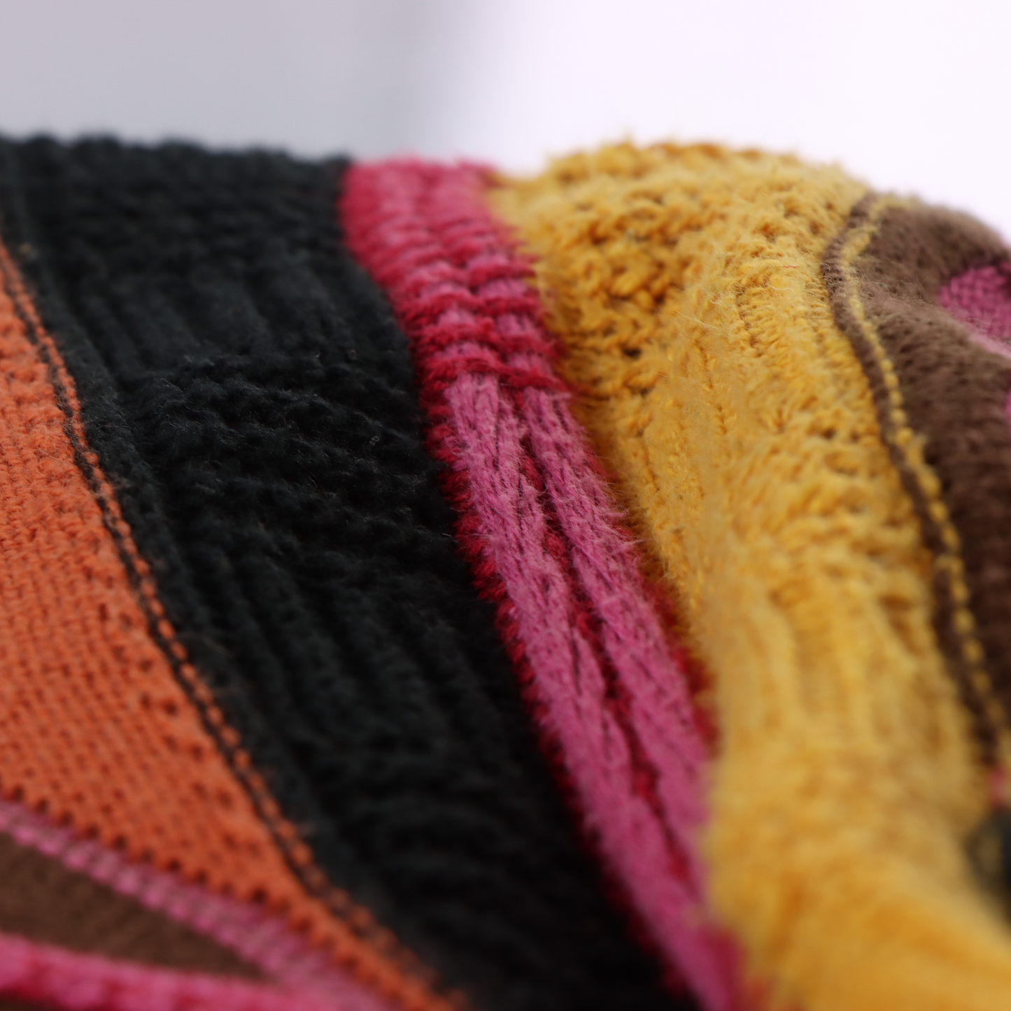 BERGATI Coogi Style Warm Toned Multicoloured Knit Sweater (L-XL Tall)