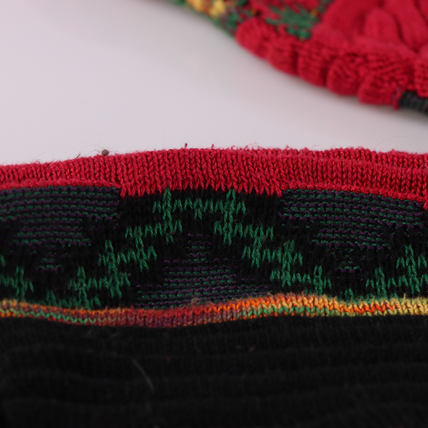 NORM THOMSON X TUNDRA Coogi Style Multicoloured Canada Made Knit Sweater (XL)