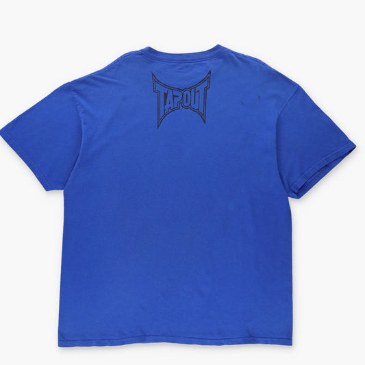 TAPOUT Y2K 'To Quit Does Not Exist' Fist Punch Graphic Blue T-Shirt (XXL) - Vintage Sole Melbourne
