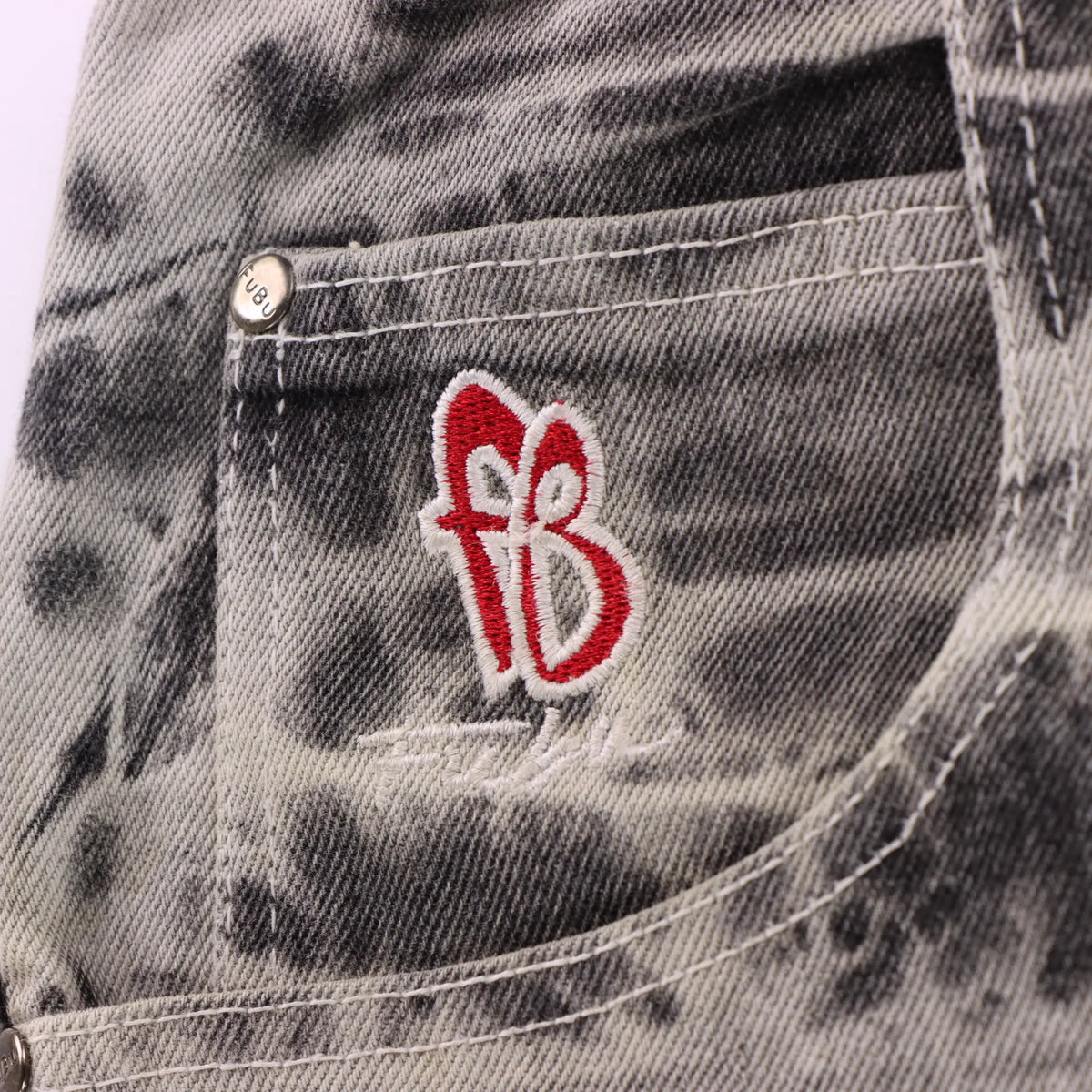 FUBU Embroidered Logo Acid Wash Red & Grey Denim Jeans (34) Vintage Sole Melbourne