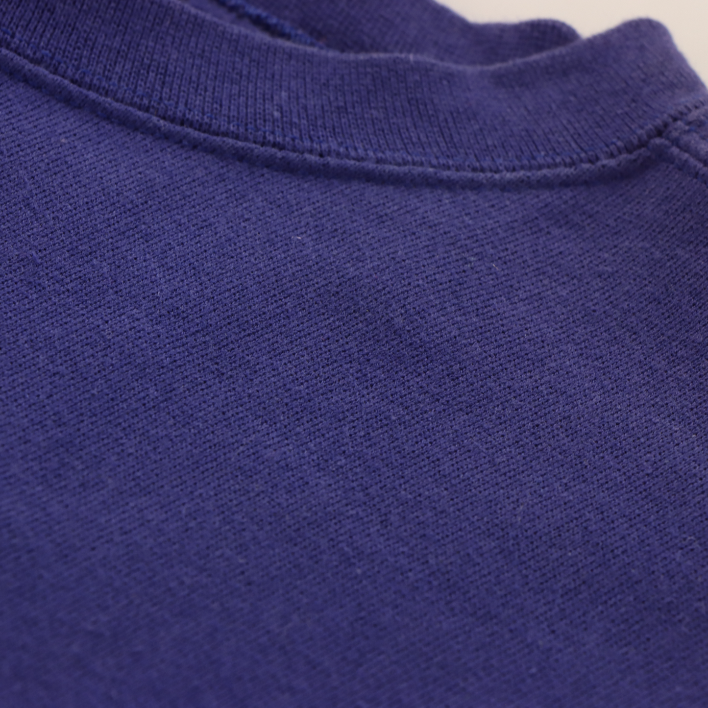 NIKE Embroidered Swoosh Logo Purple & White Sweatshirt (XL)