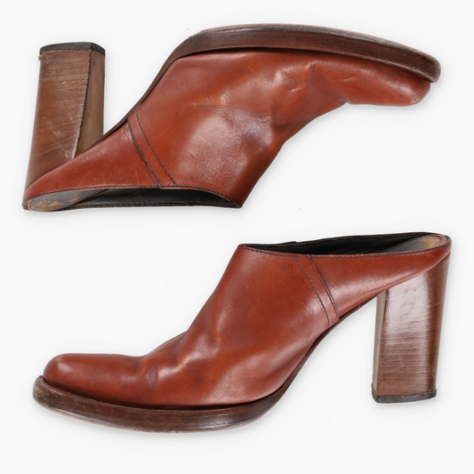 MIU MIU Brown Leather Italy Made Block Heel Mules (36.5)