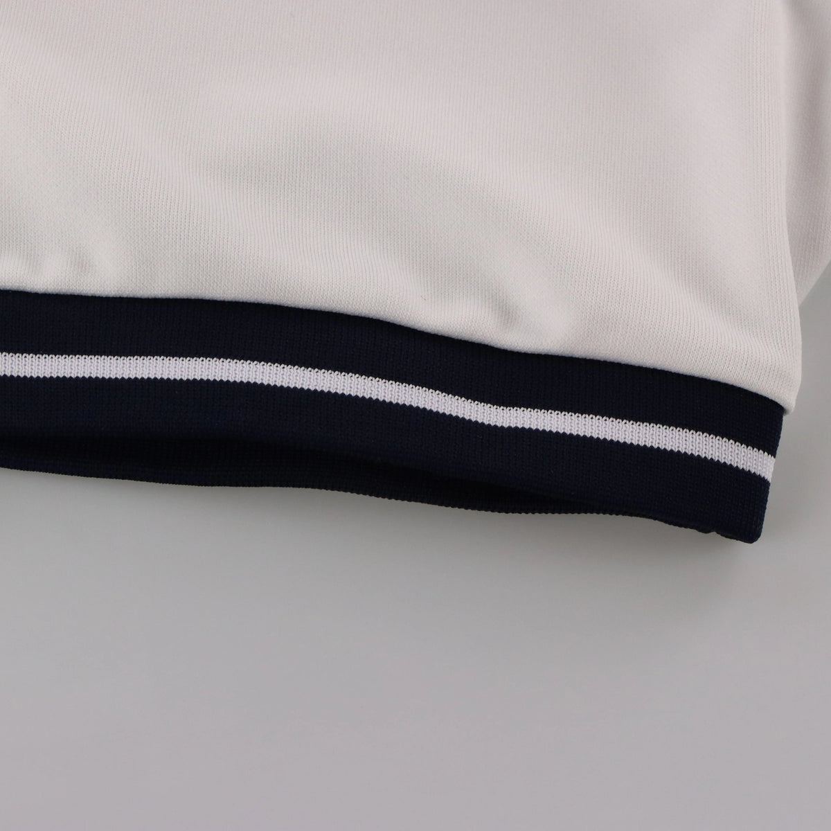 Vintage MLB New York Yankees Spell Out Patch RUSSELL ATHLETIC Baseball Jersey Korean Made (M) Vintage Sole Melbourne