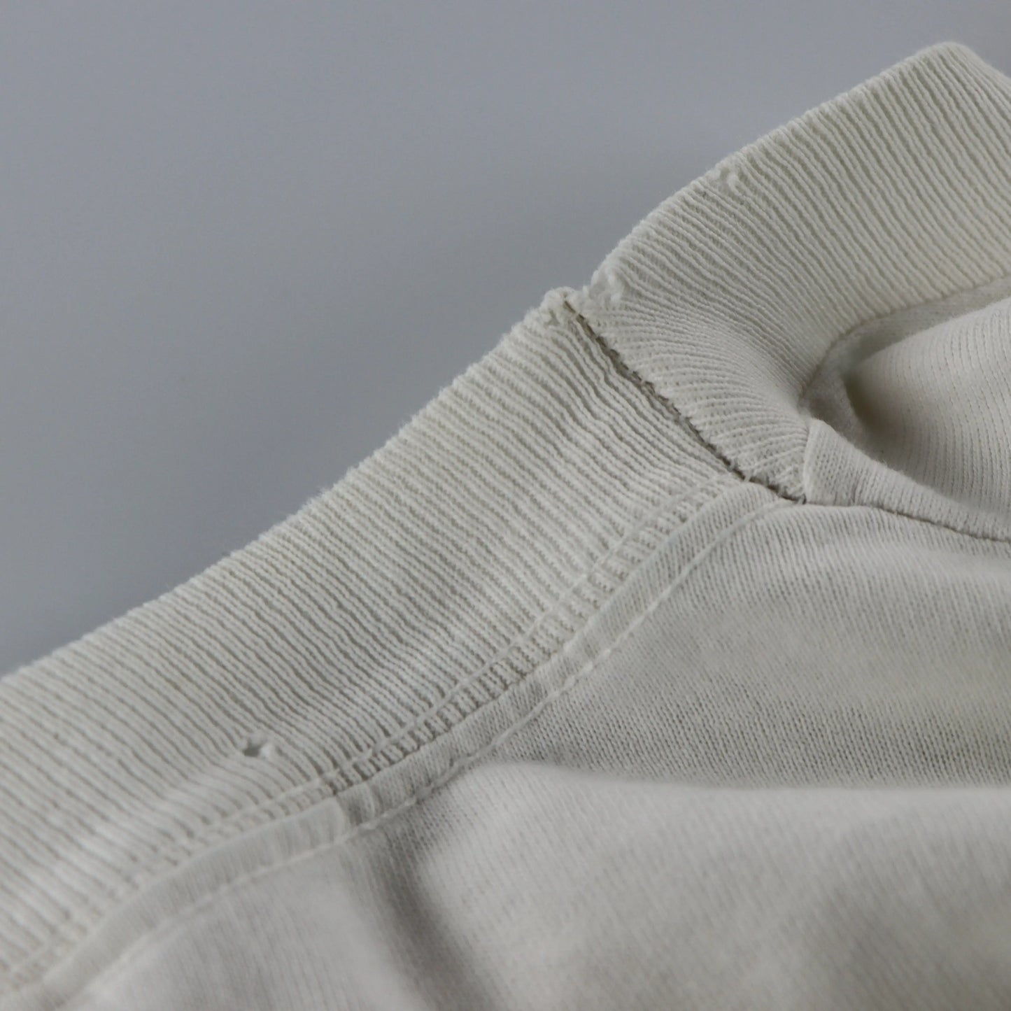 Pepe Le Pew "Puhdunked!" USA Made FRUIT OF THE LOOM Single Stitch Long Sleeve Tee (XL) Vintage Sole Melbourne