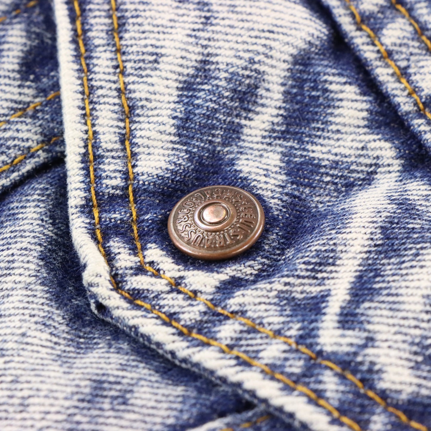 Vintage LEVI'S 80s Sherpa Lined USA Made Acid Wash Denim Trucker Jacket (XL) Vintage Sole Melbourne