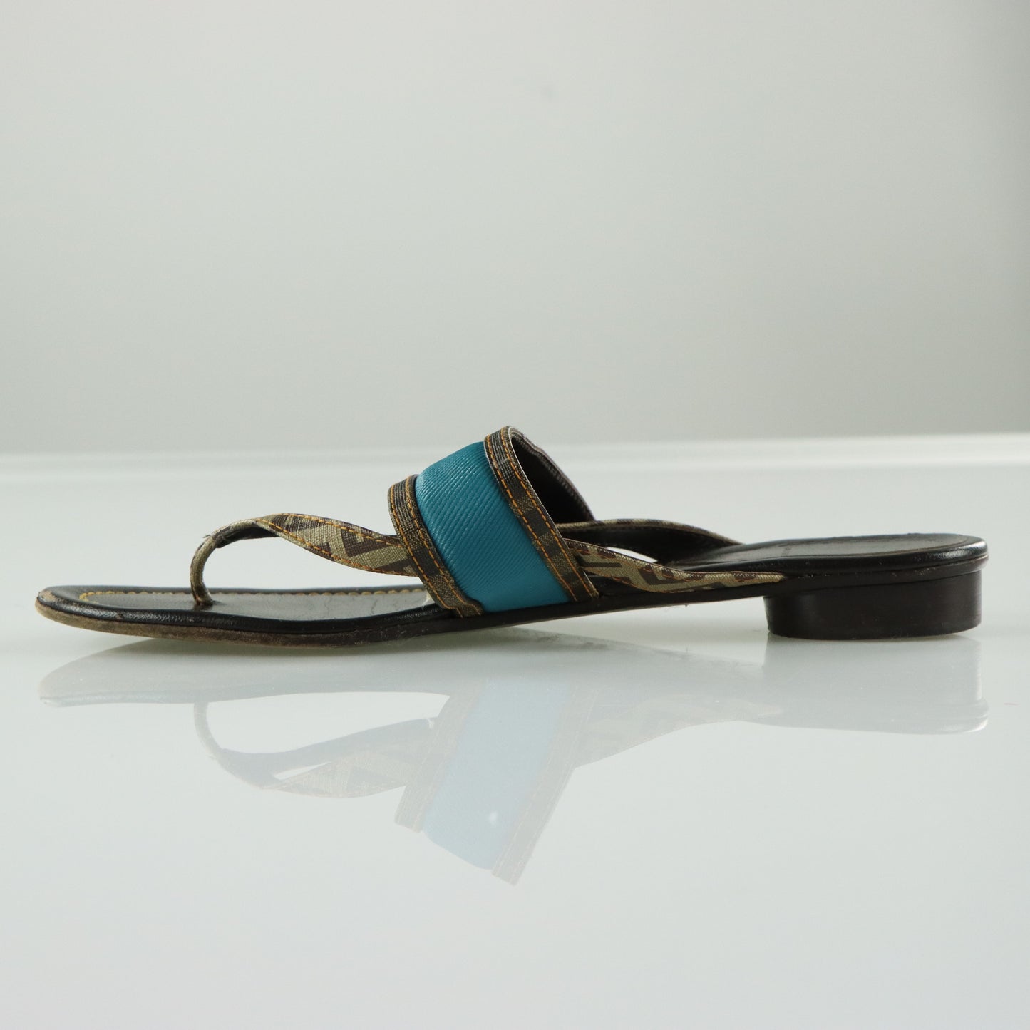 FENDI Italian Made Turquoise & Brown Flat Leather Sandals (39.5)