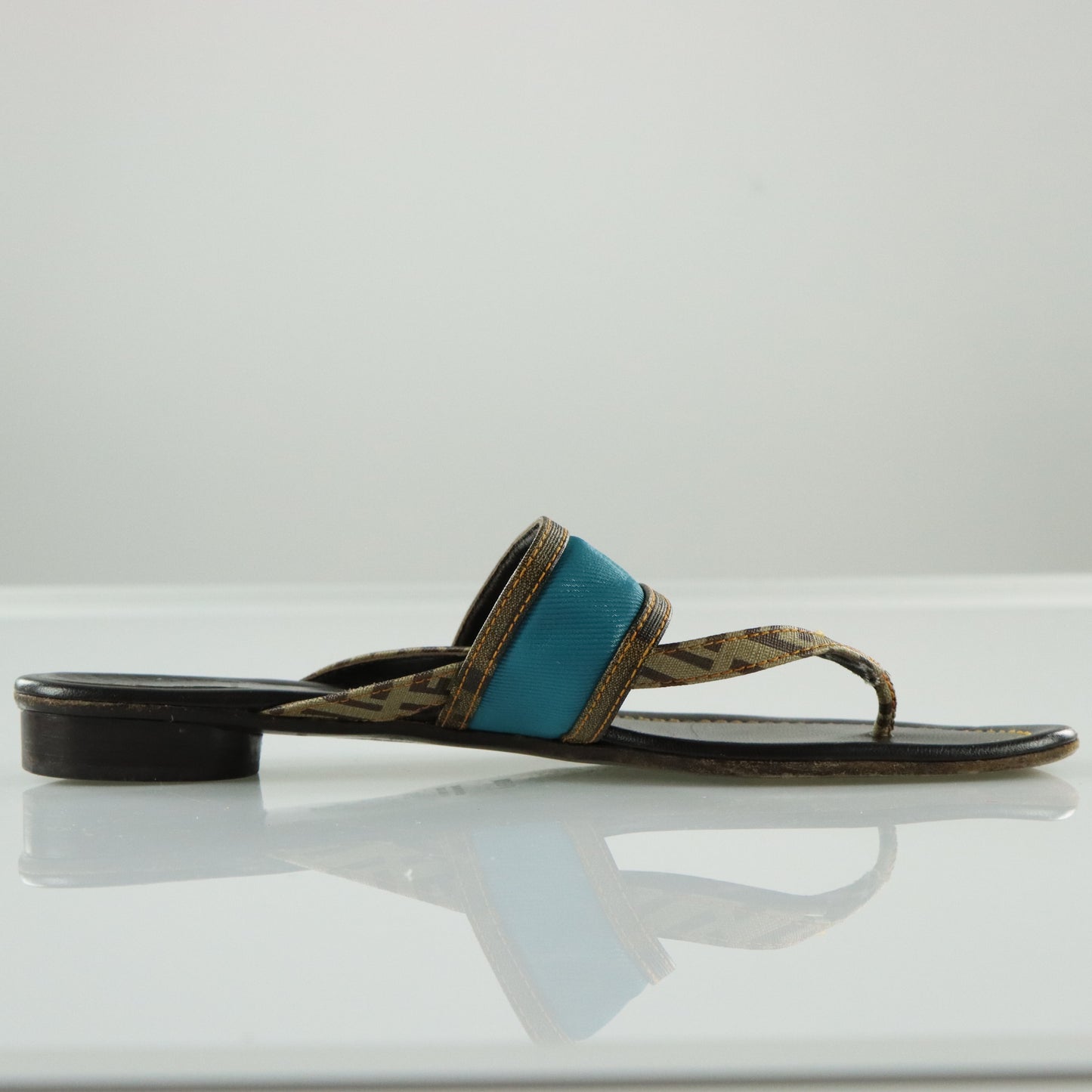 FENDI Italian Made Turquoise & Brown Flat Leather Sandals (39.5)