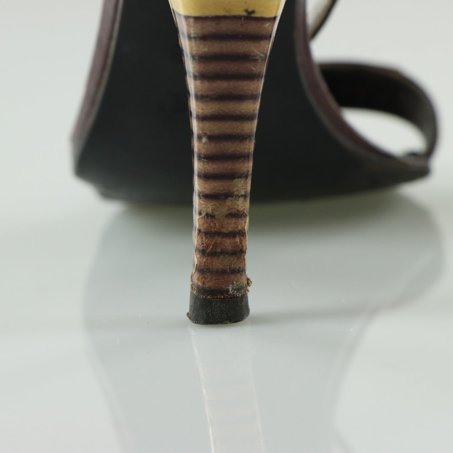 GUCCI Italian Made Strappy Brown Striped Sandal Heels (6.5)