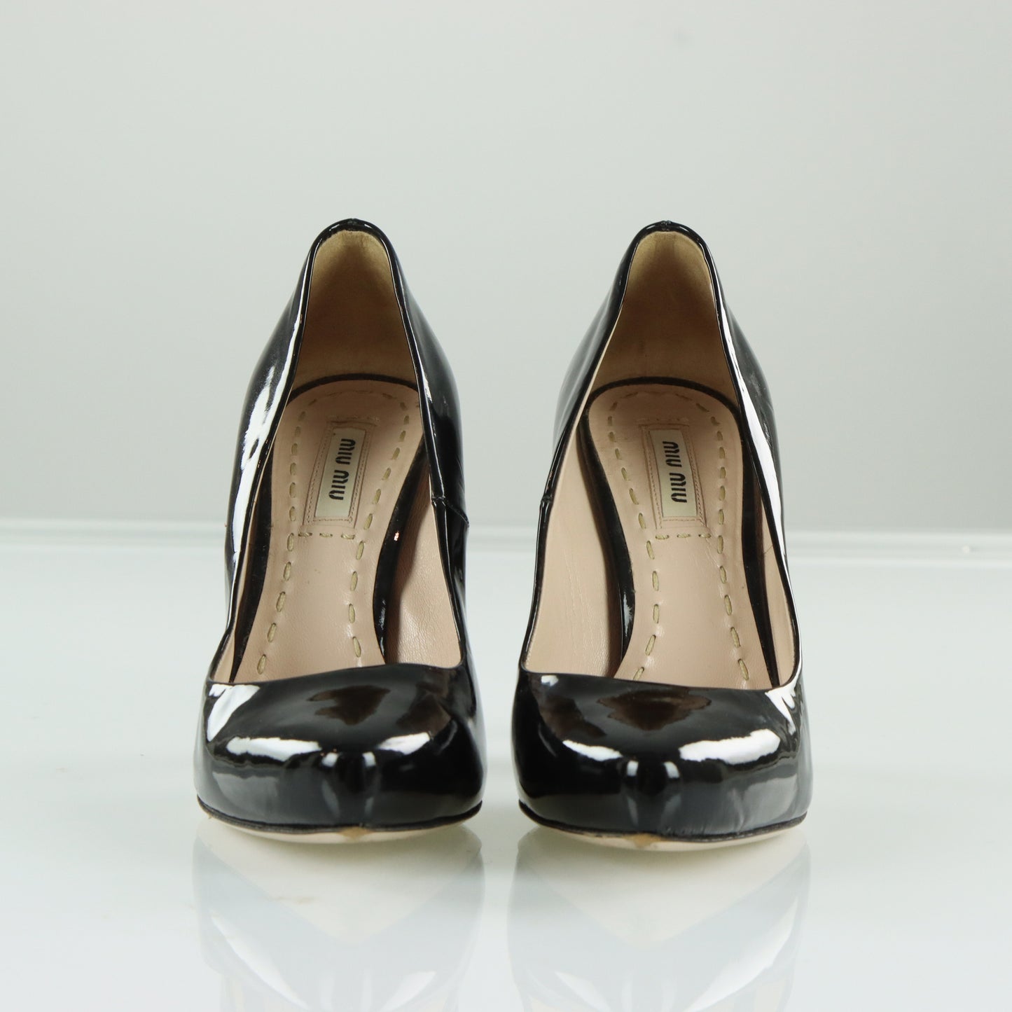 MIU MIU 'ITALY Made' Patent Leather Pointed Toe Black Pumps Heels (35.5)