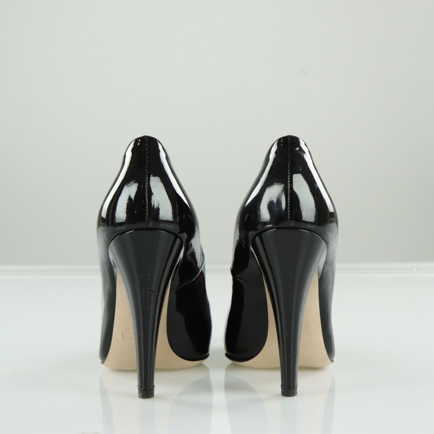 MIU MIU 'ITALY Made' Patent Leather Pointed Toe Black Pumps Heels (35.5)
