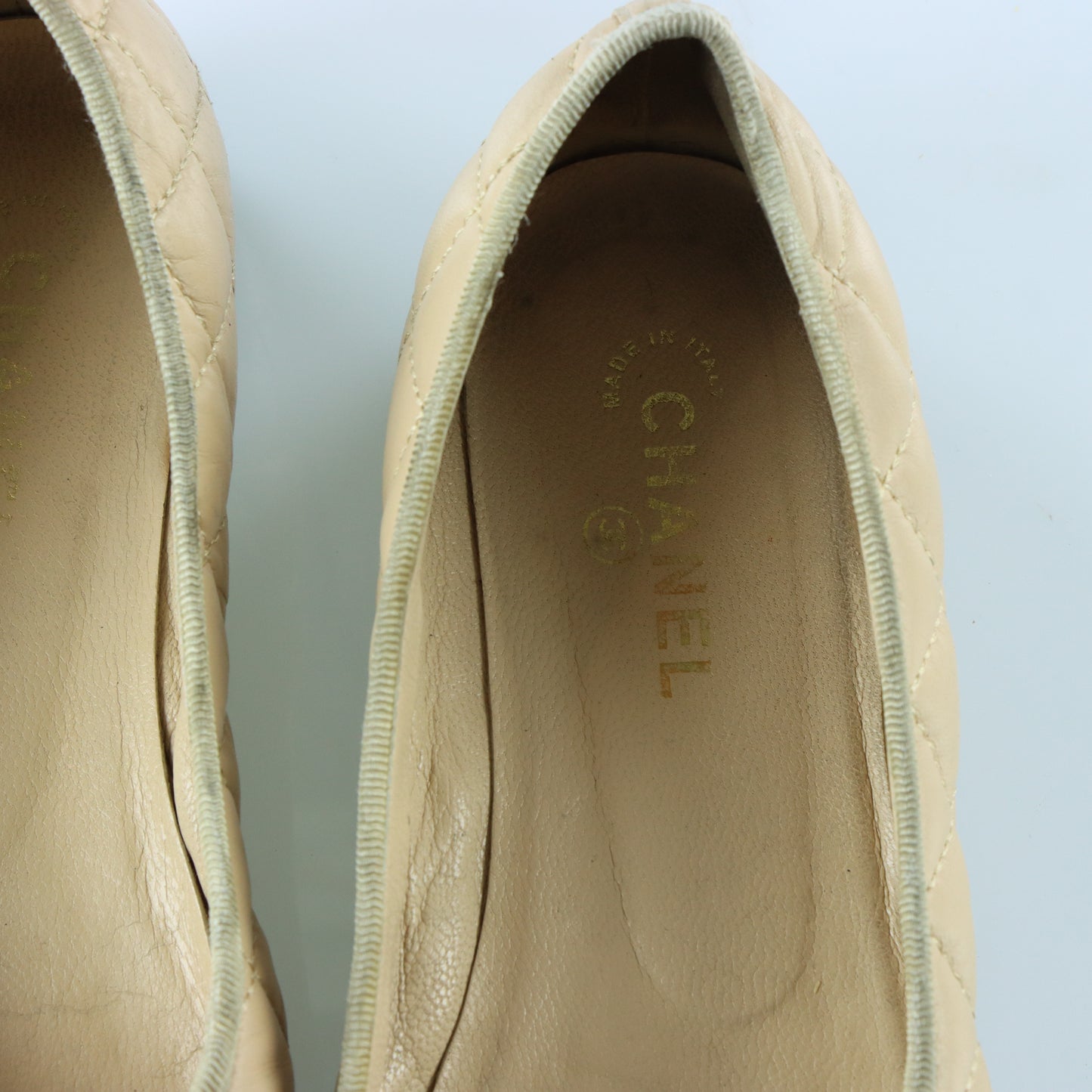 CHANEL 'ITALY Made' Quilted Tan Embroidered Black Cap Bow Ballet Flats (38)