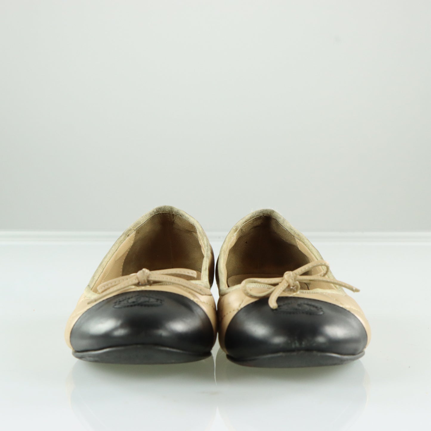 CHANEL 'ITALY Made' Quilted Tan Embroidered Black Cap Bow Ballet Flats (38)
