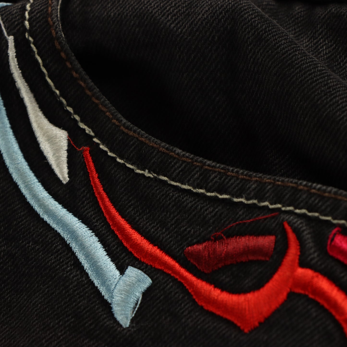 COOGI Y2K Embroidered Pocket Black & Red Denim Jeans (38x34)