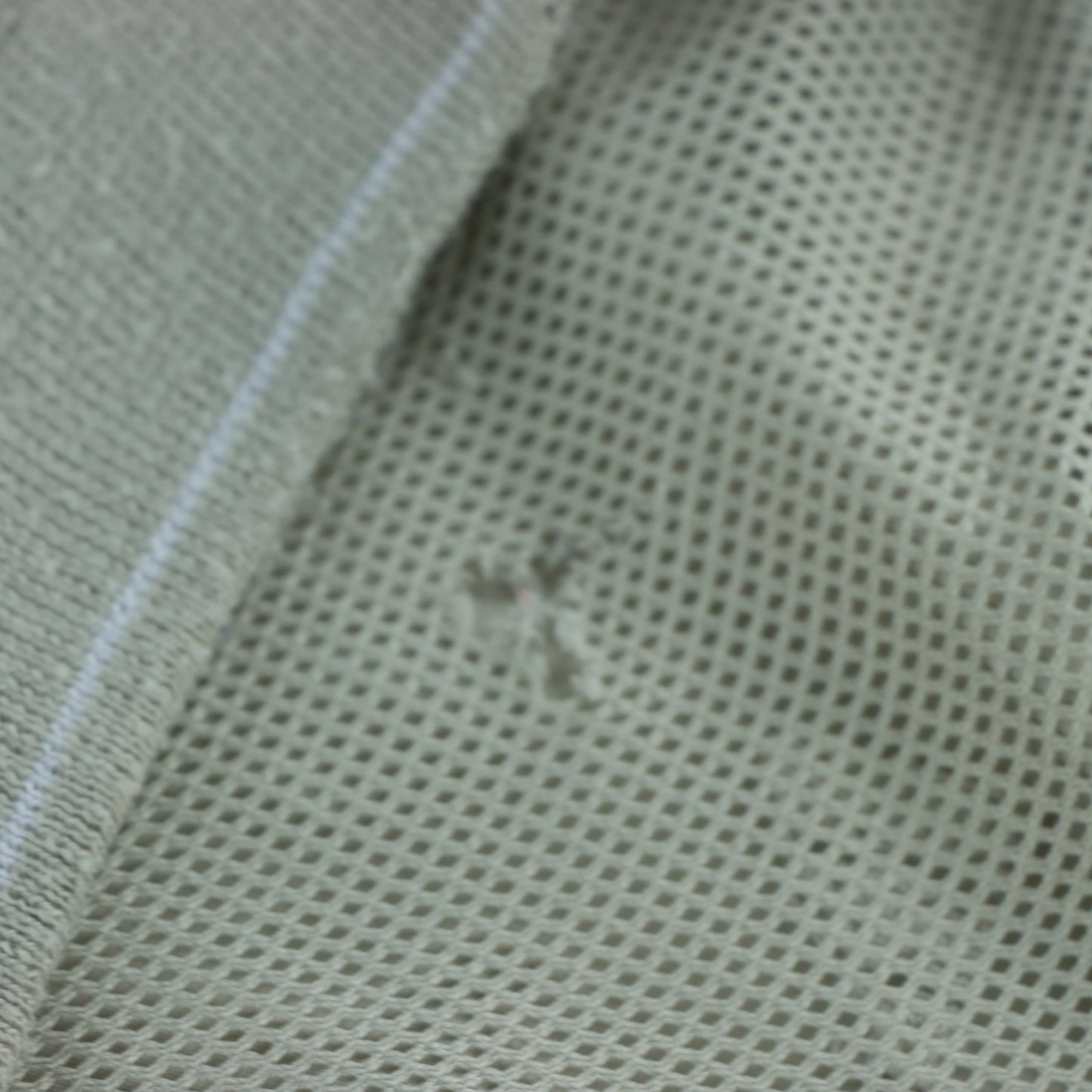 ADIDAS Embroidered Logo Beige & White Golf Vest (L)