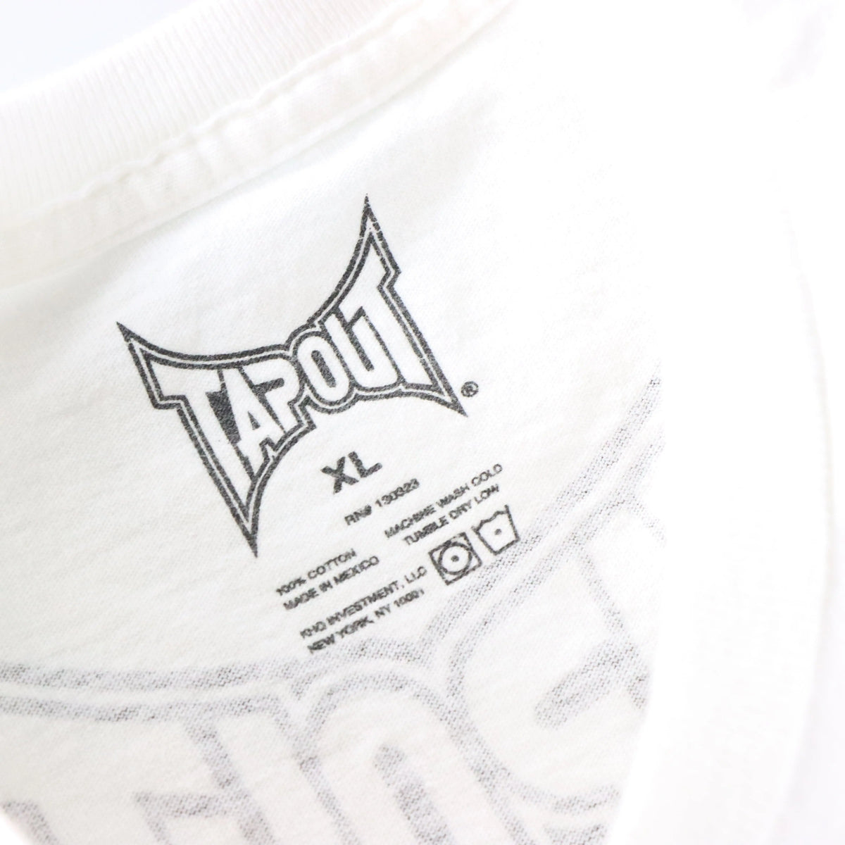 Vintage TAPOUT Y2K Red Logo 'Pain' Fist Grunge White T-Shirt (L-XL) Vintage Sole Melbourne