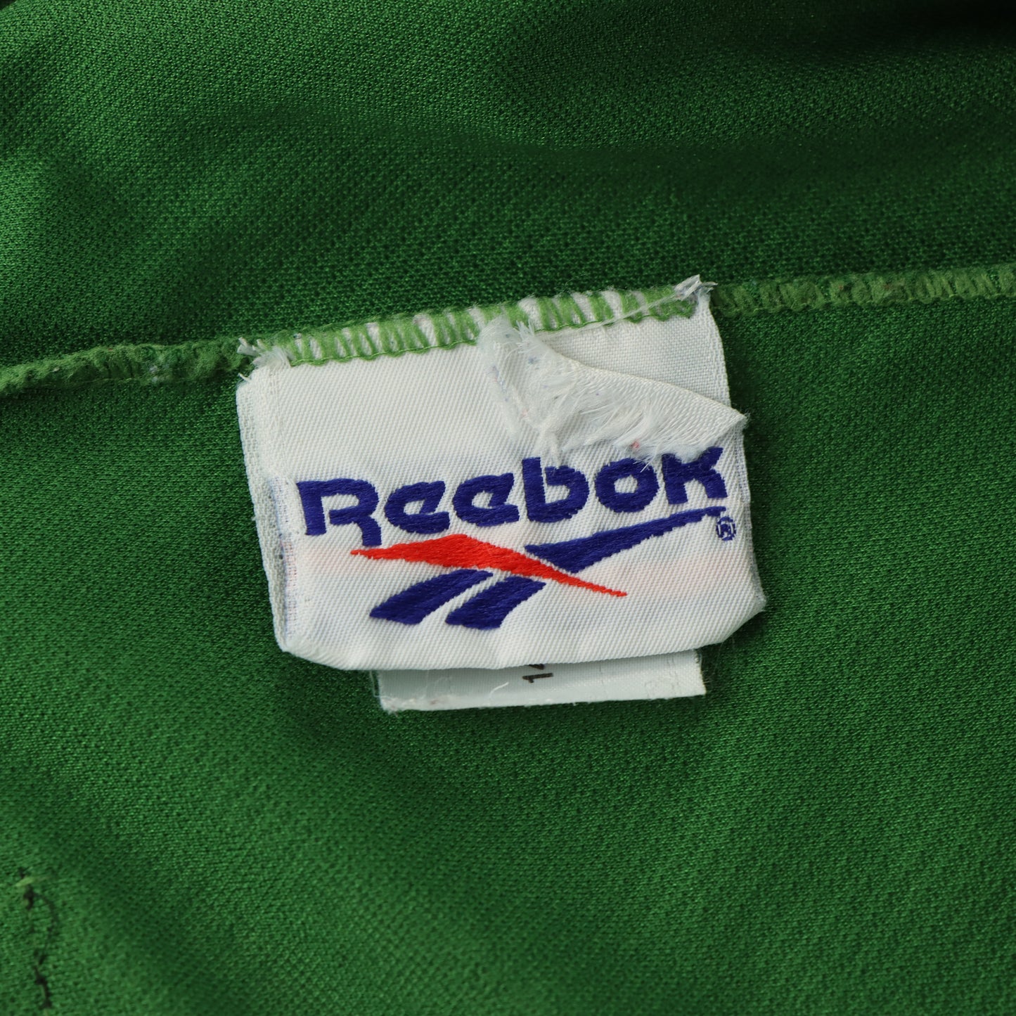 REEBOK Liverpool 1996/1997 UK Made Felt Patch Green Long Sleeve Soccer Jersey (M)
