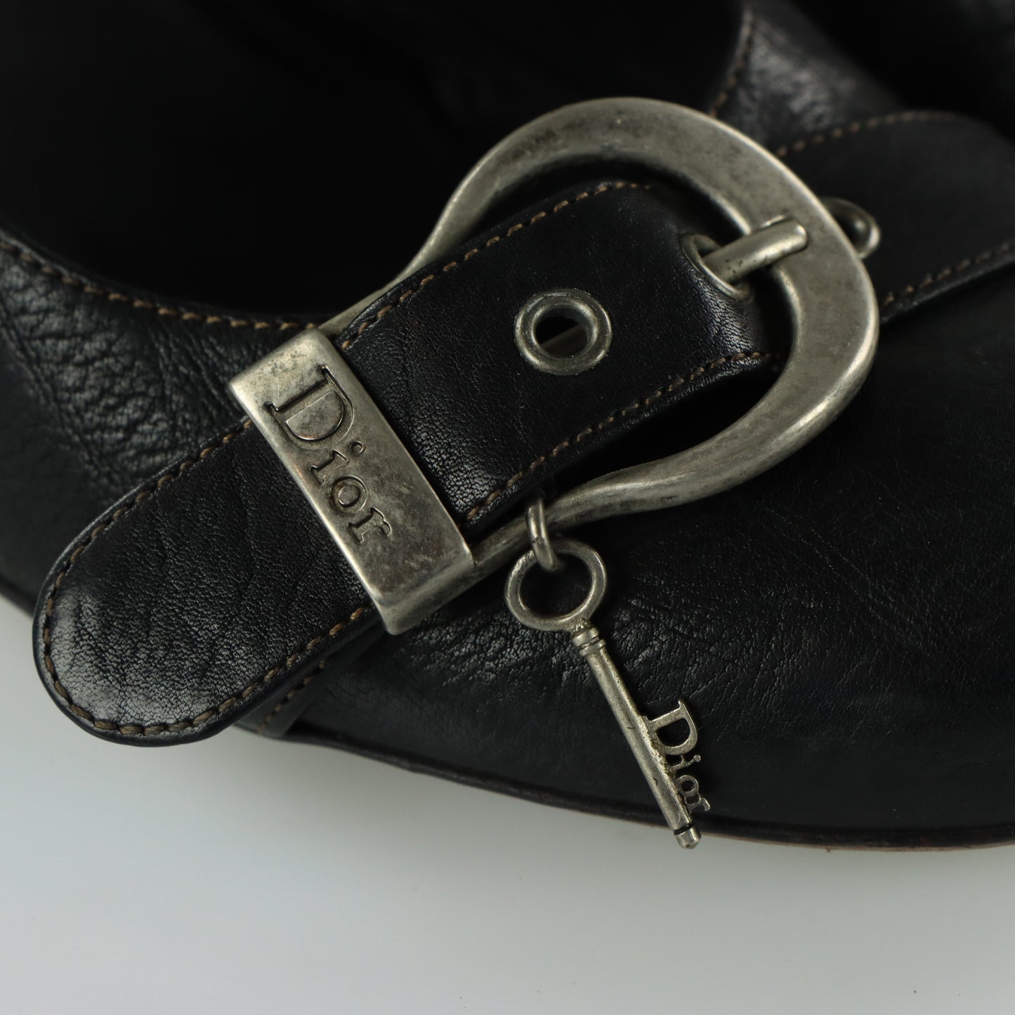CHRISTIAN DIOR Buckle Scrunch Pump Italy Made Heels (39)