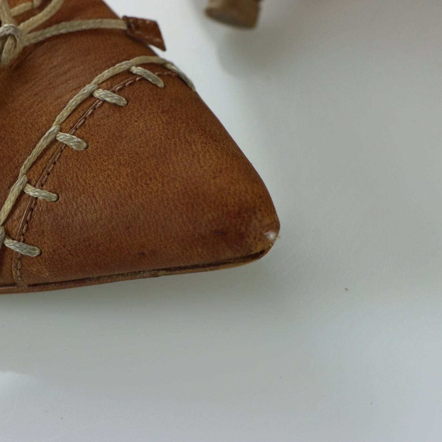 PRADA Tan Whip Stitch Bow Italy Made Kitten Heels (38.5)