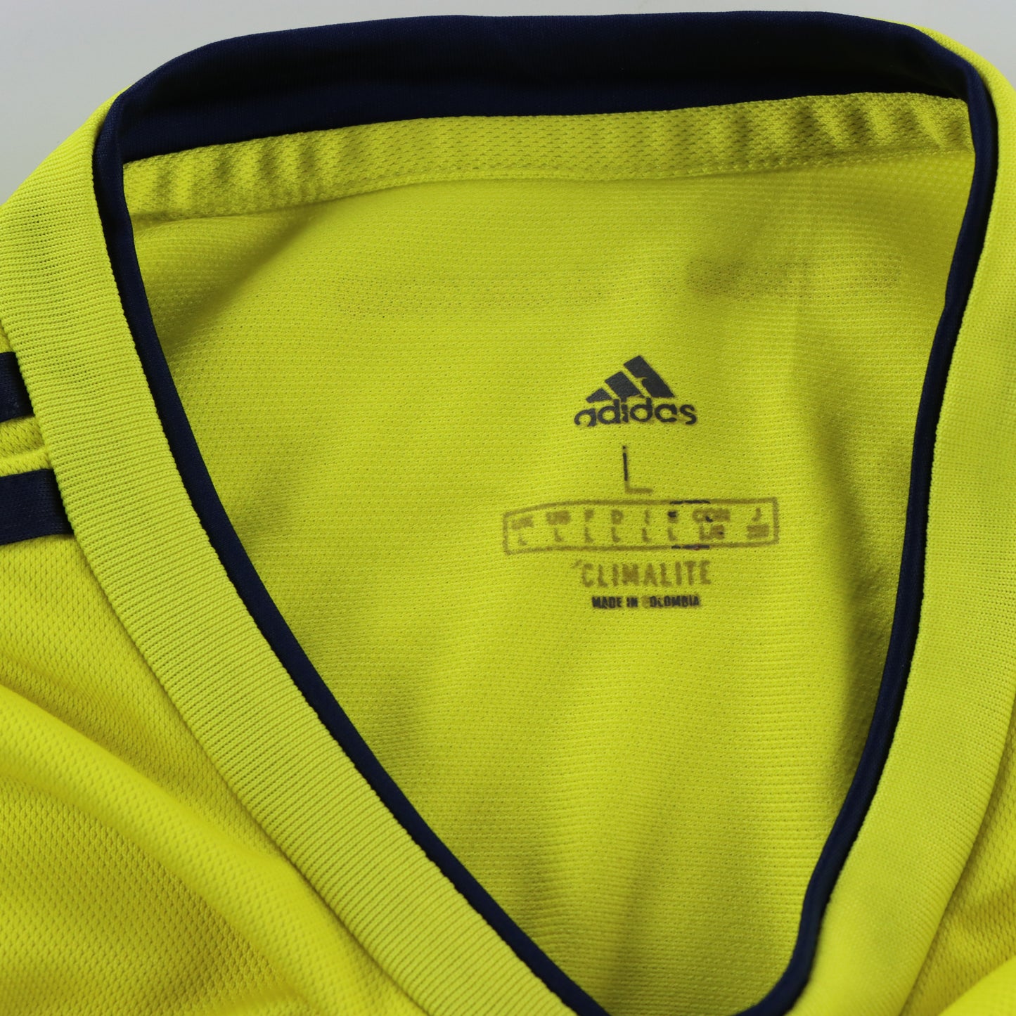 ADIDAS World Cup 2018 Colombia Soccer Team Jersey (M)