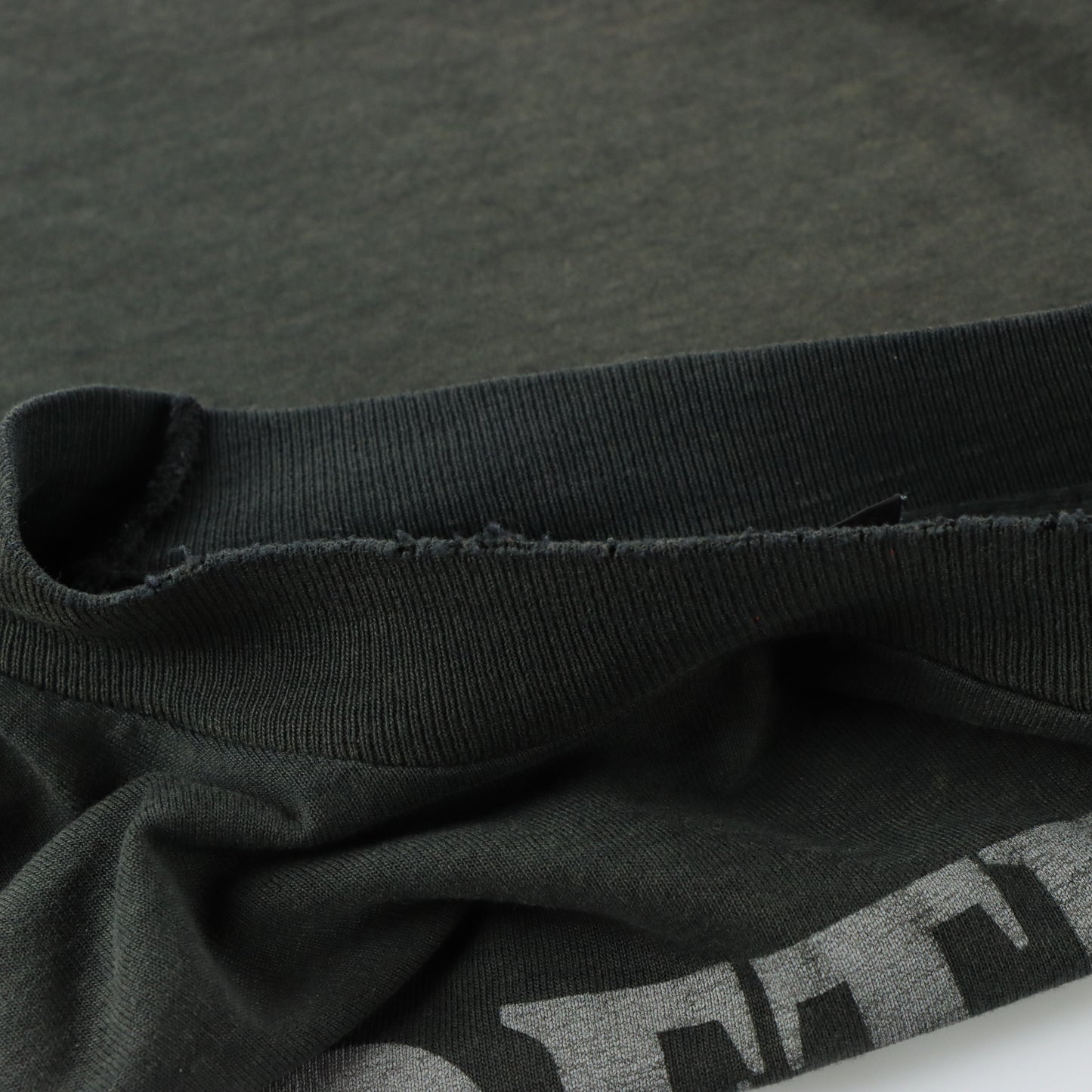 Detroit 'Real Men Drop Their Gloves' 1994 USA Made FRUIT OF THE LOOM Single Stitch T-Shirt (L)