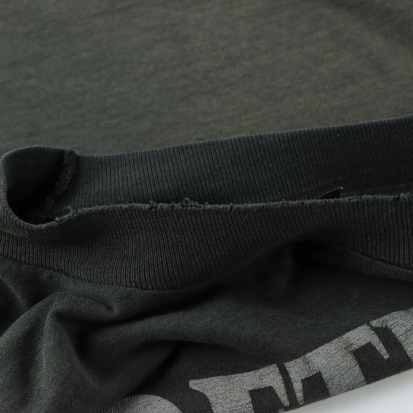 Detroit 'Real Men Drop Their Gloves' 1994 USA Made FRUIT OF THE LOOM Single Stitch Vintage T-Shirt (L) Vintage Sole Melbourne