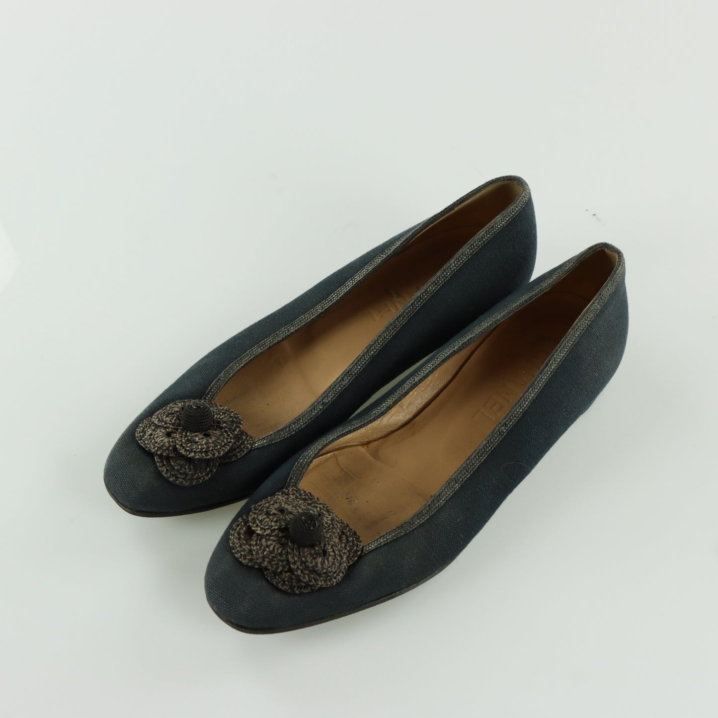 CHANEL 'Camellia' Navy Flower Canvas Ballet Flats (38)