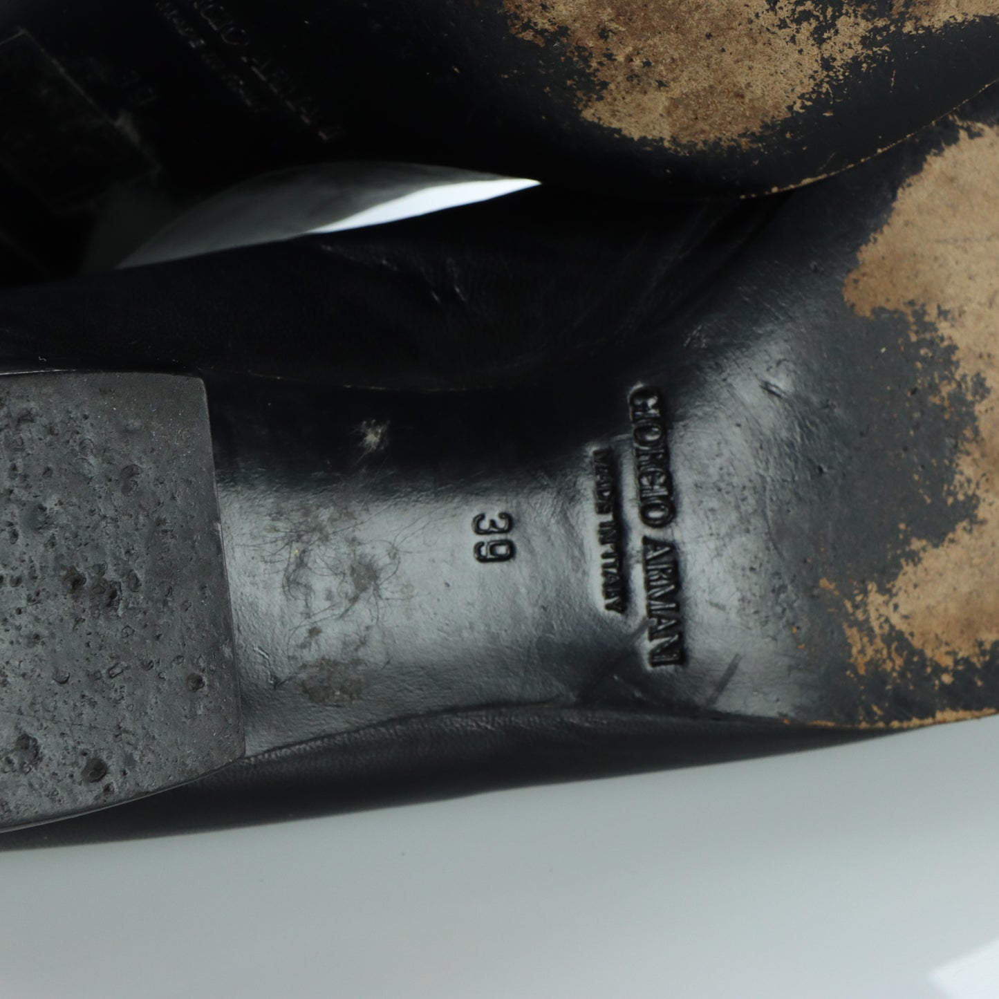 GIORGIO ARMANI Pointed Toe Black Loafers (39)