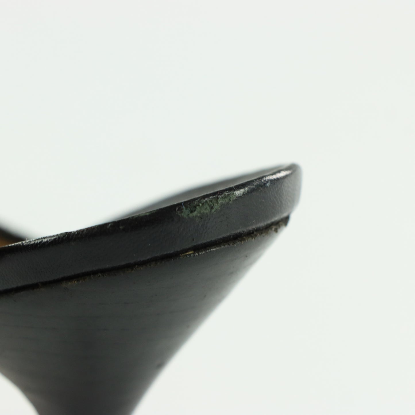 GUCCI Beige & Black Italian Made Gold GG Logo Strappy Sandal Heels (10)