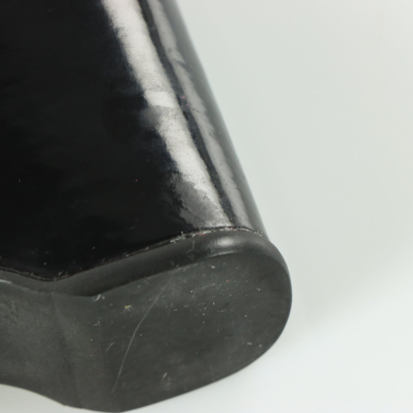 GUCCI Patent Leather Italian Made Black Adjustable Nylon Strap Wedges (8)