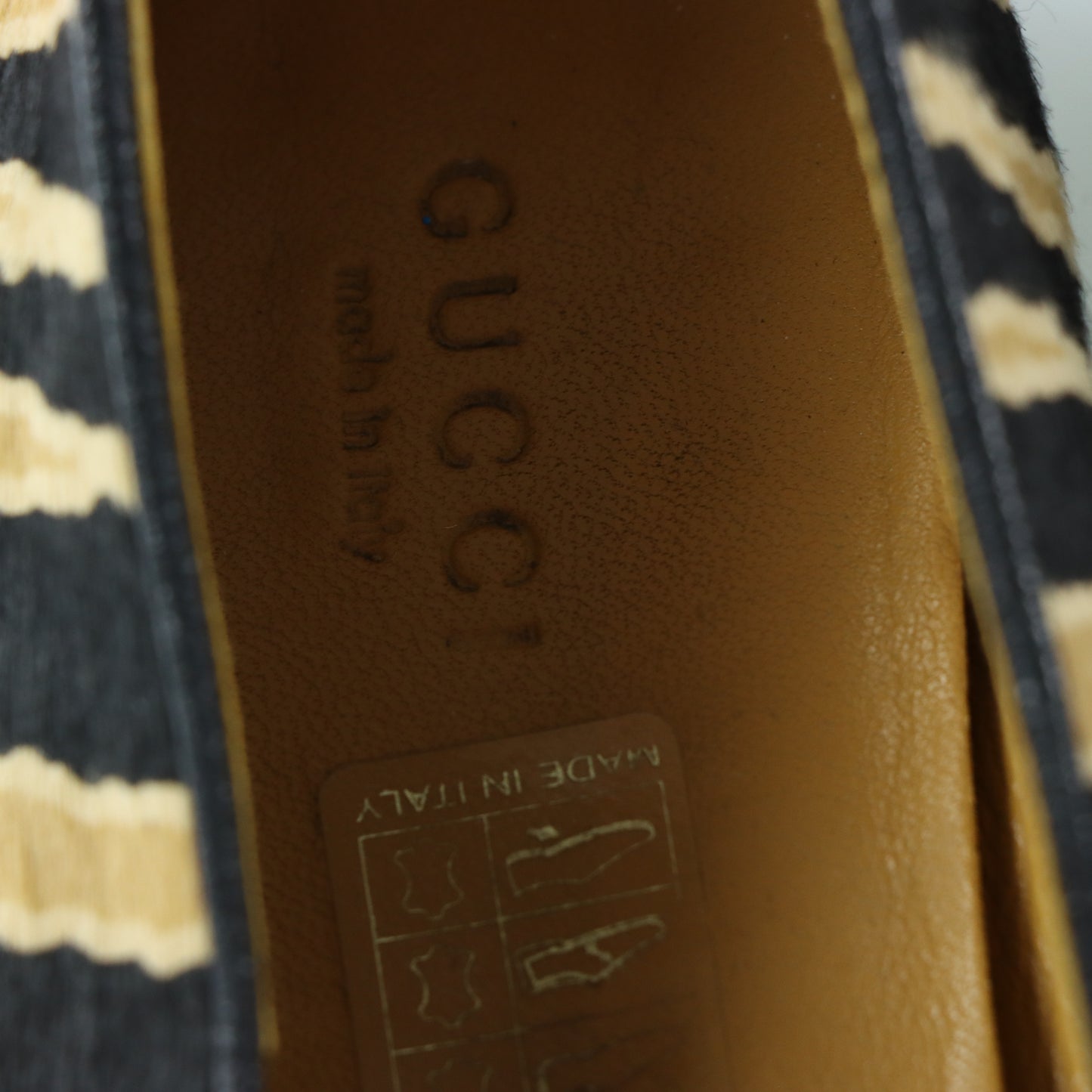 GUCCI Zebra Print Pony Hair Italy Made Loafers (38)