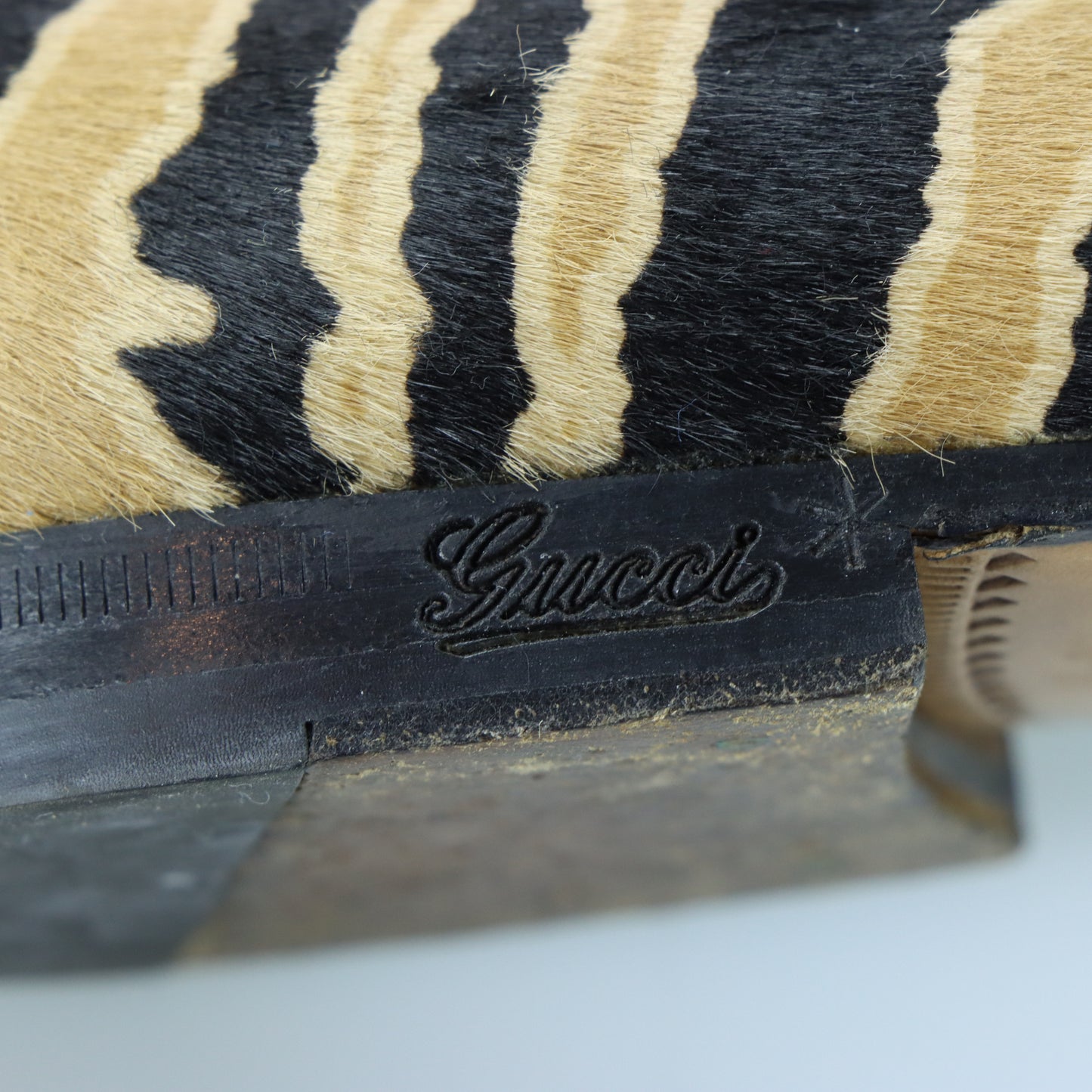 GUCCI Zebra Print Pony Hair Italy Made Loafers (38)