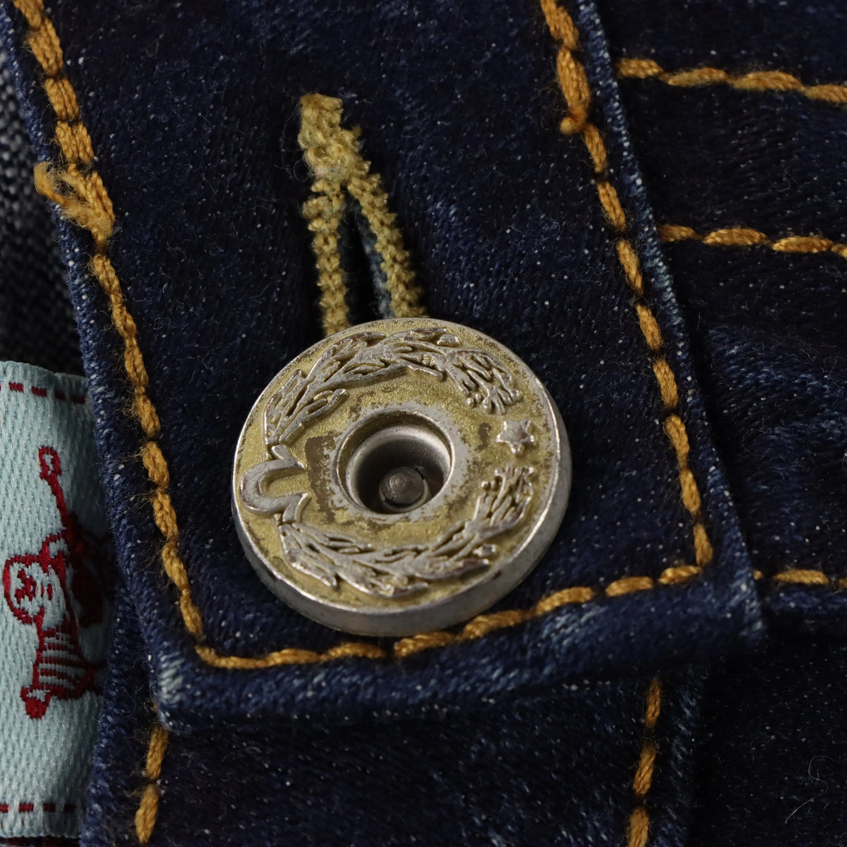 Vintage TRUE RELIGION Blue Medium Wash Y2K Flap Pocket Jeans USA Made (30) ***COCO Vintage Sole Melbourne