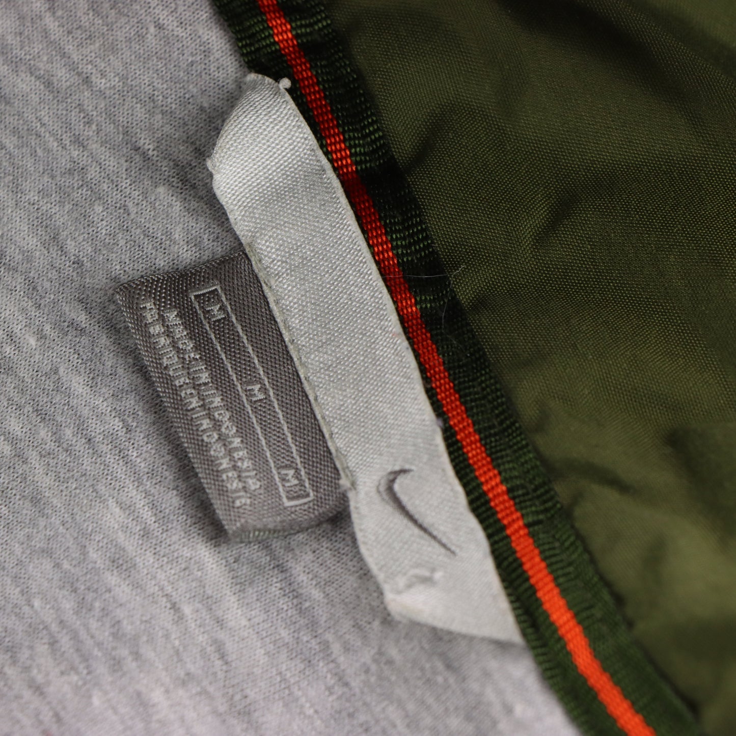 Vintage NIKE Embroidered Khaki Zip Up Windbreaker Jacket *Aubs Vintage Sole Melbourne