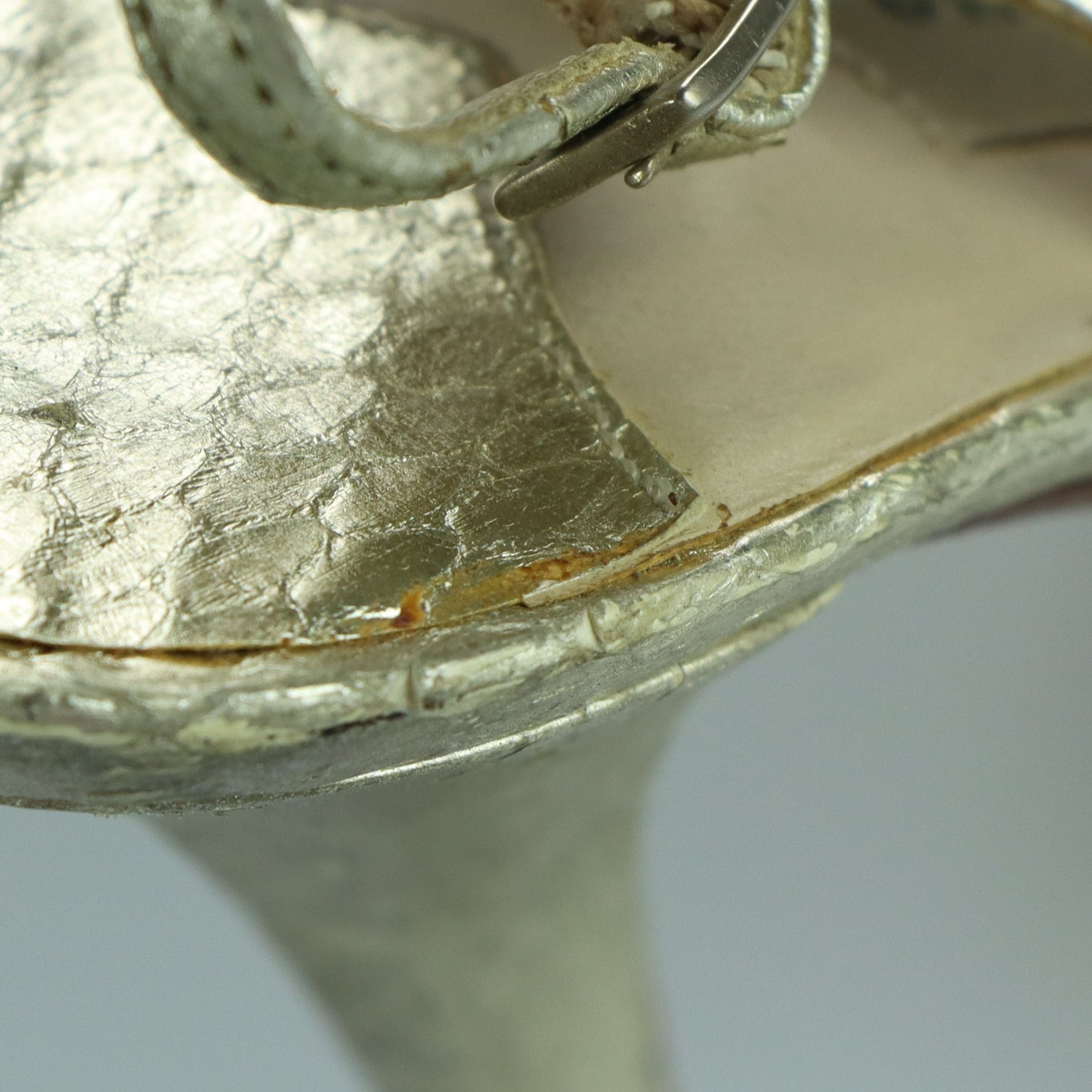 JIMMY CHOO Metallic Gold Snakeskin Peep Toe Slingback Heels Italian Made (37.5)