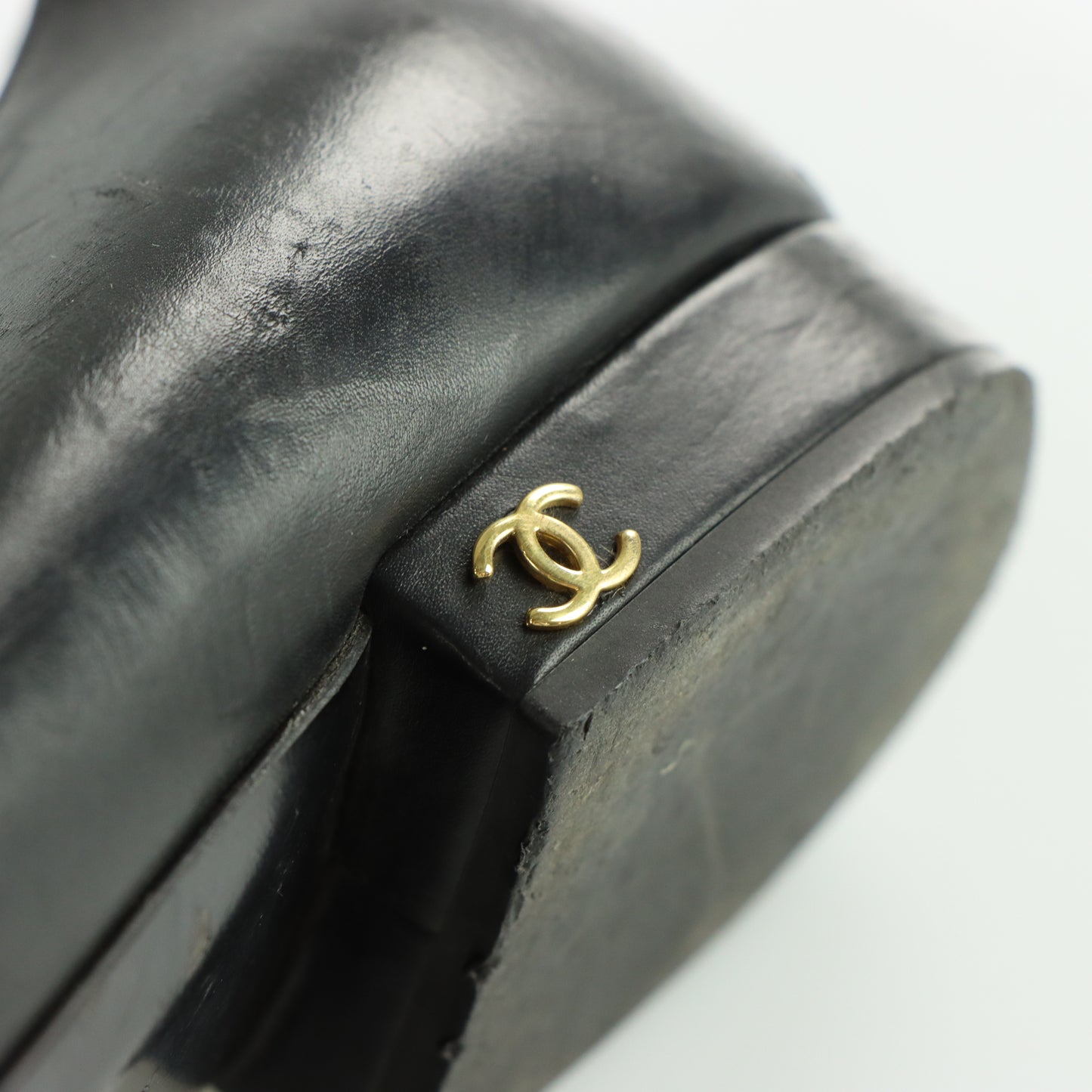 CHANEL Black & Gold 'CC' Logo Classic Ballet Flats (36.5)
