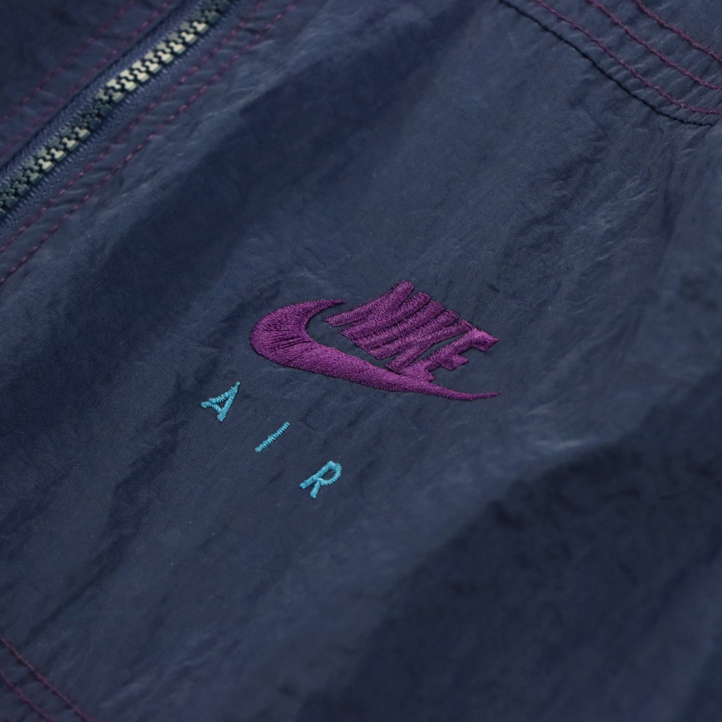 Vintage NIKE Embroidered Swoosh Purple Windbreaker Jacket (L) *Aubs Vintage Sole Melbourne
