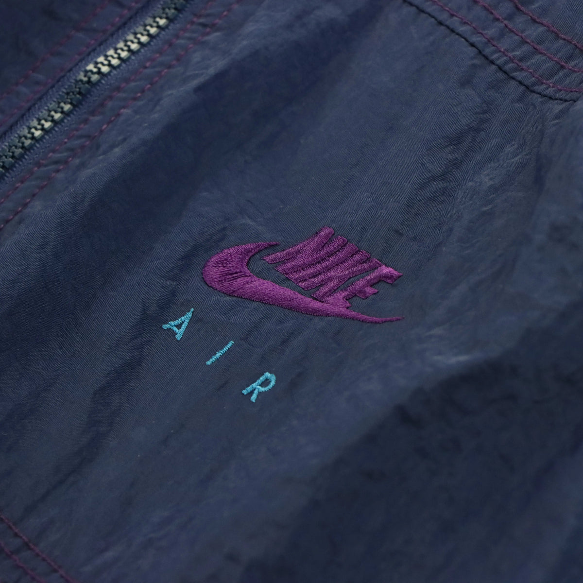 Vintage NIKE Embroidered Swoosh Purple Windbreaker Jacket (L) *Aubs Vintage Sole Melbourne